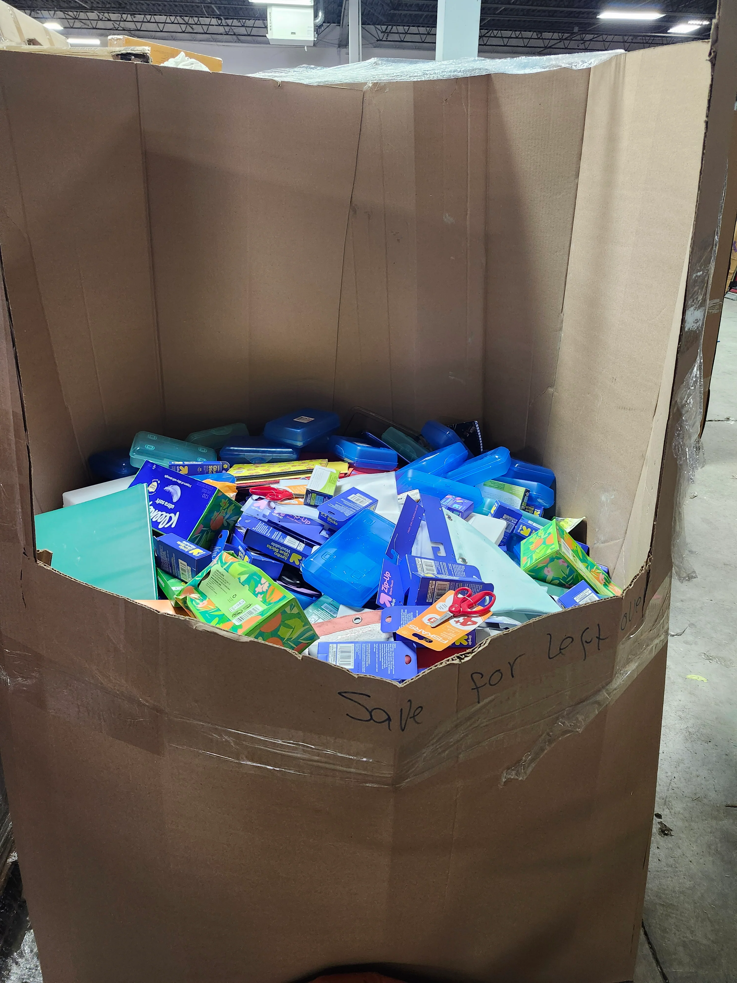 1 Pallet Unmanifested School Supplies