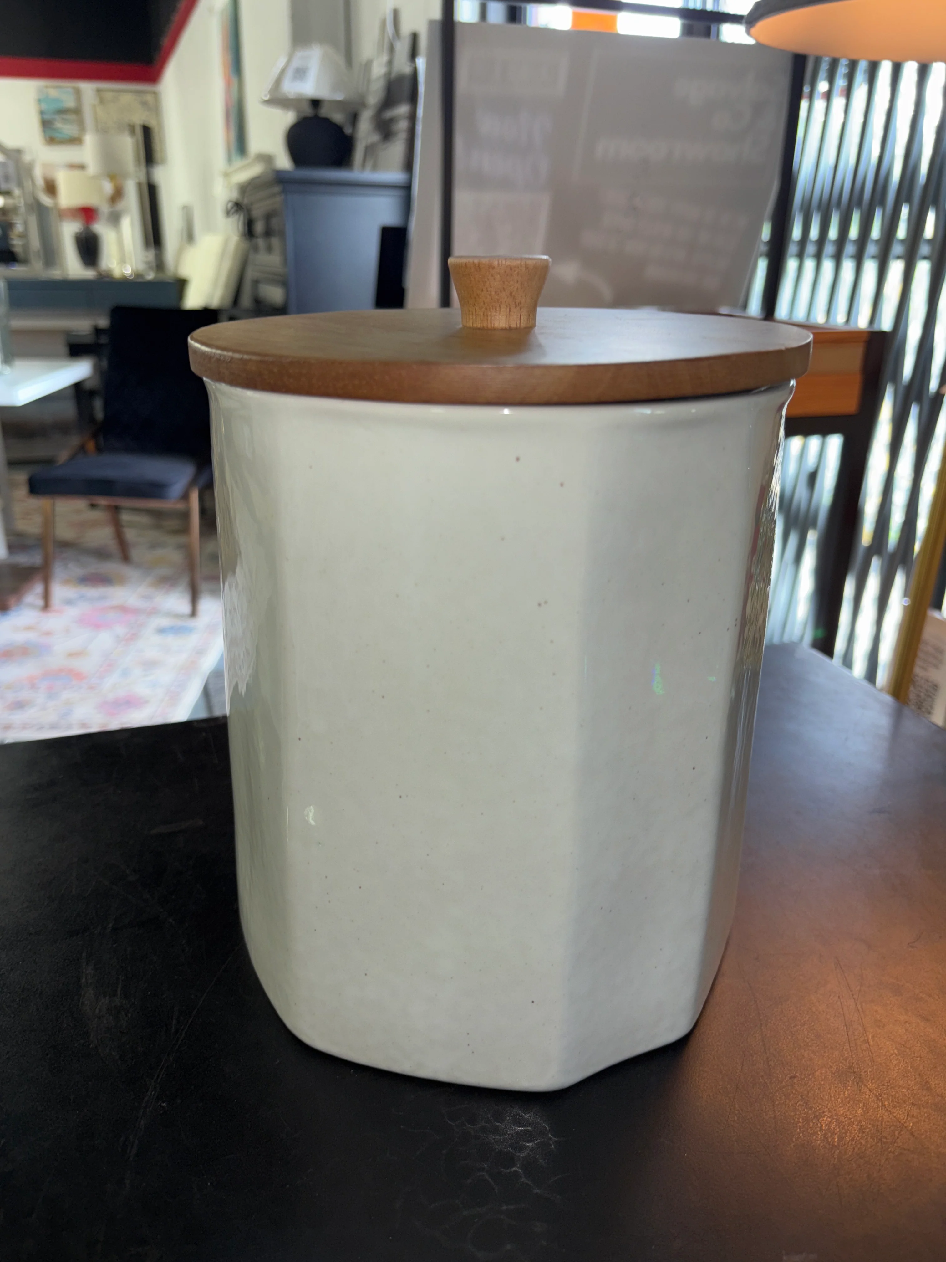 130 fl oz Extra Large Stoneware Canister Sour Cream SHOWROOM ITEM - Image 2