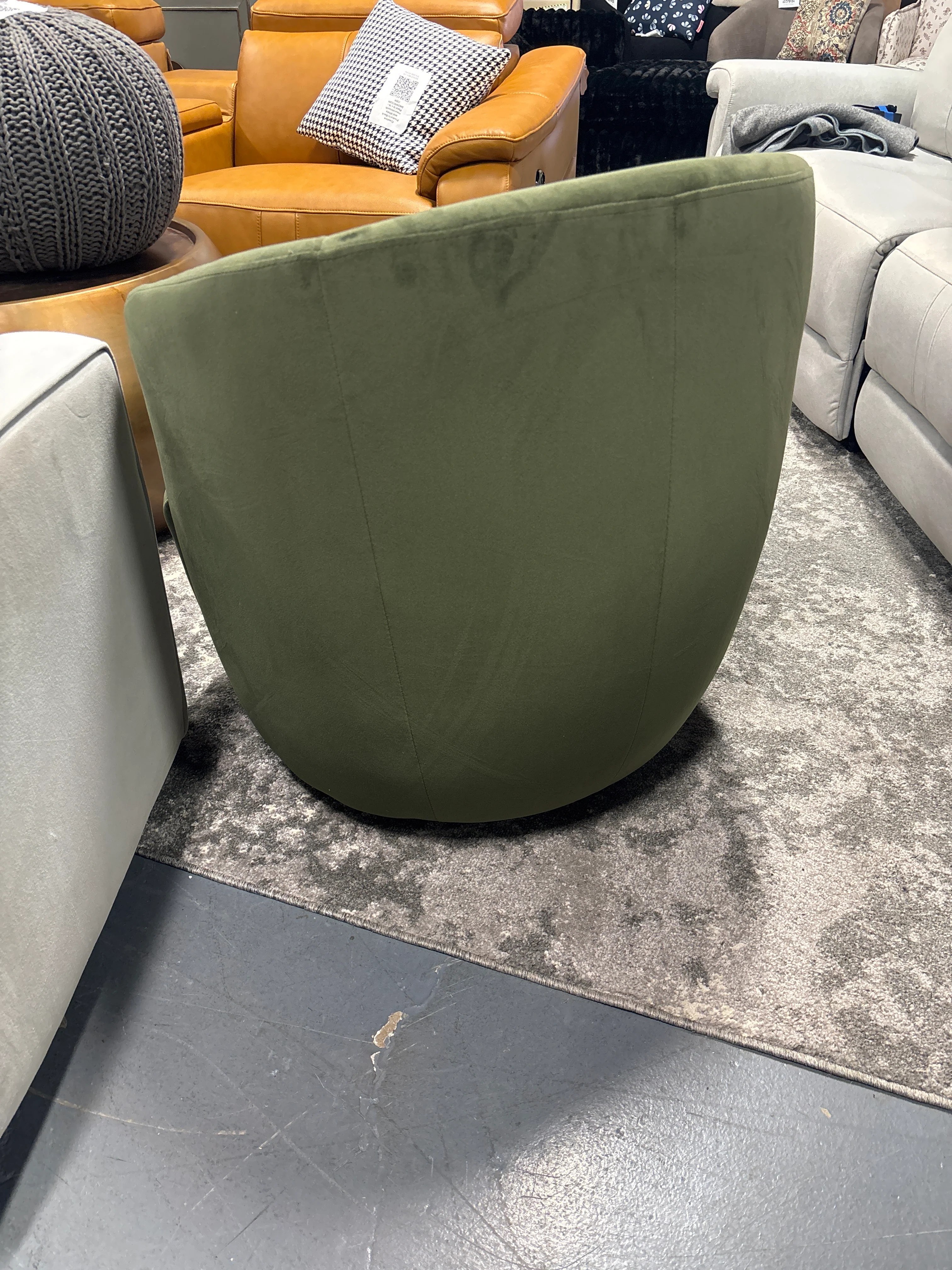 27" Wide Green Velvet Swivel Barrel Chair SHOWROOM ITEM - Image 3