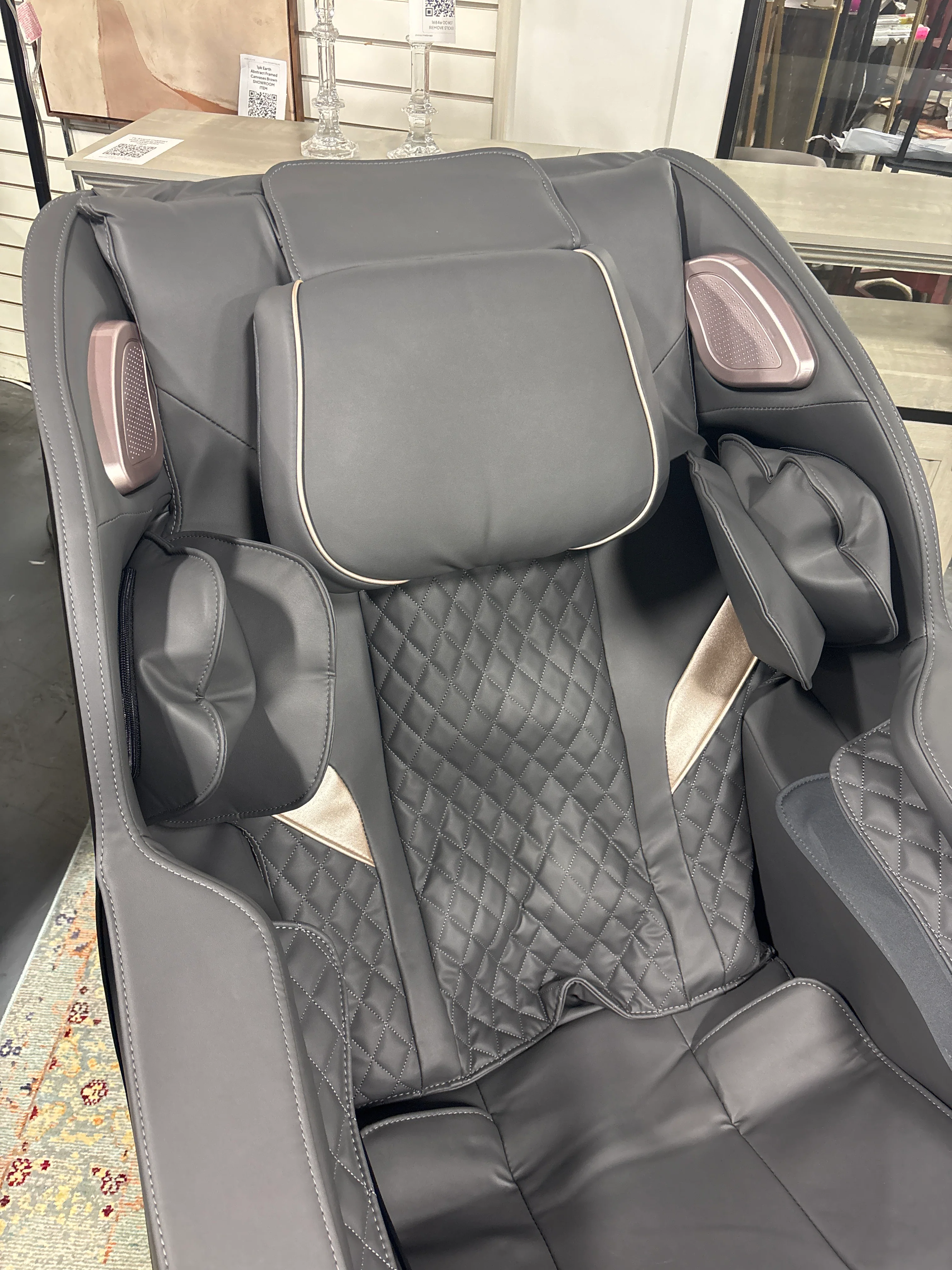 4D Massage Chair Zero Gravity Recliner SHOWROOM ITEM - Image 5