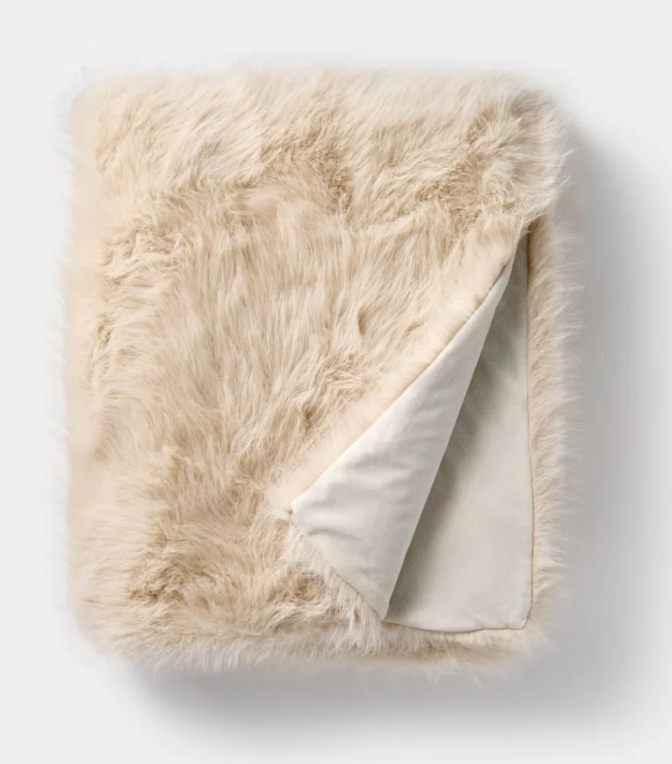 50"x60" Lush Faux Fur Throw SHOWROOM ITEM