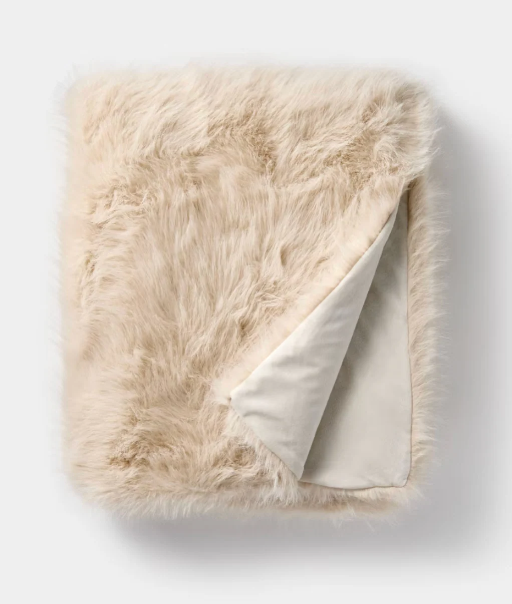 50"x60" Lush Faux Fur Throw SHOWROOM ITEM