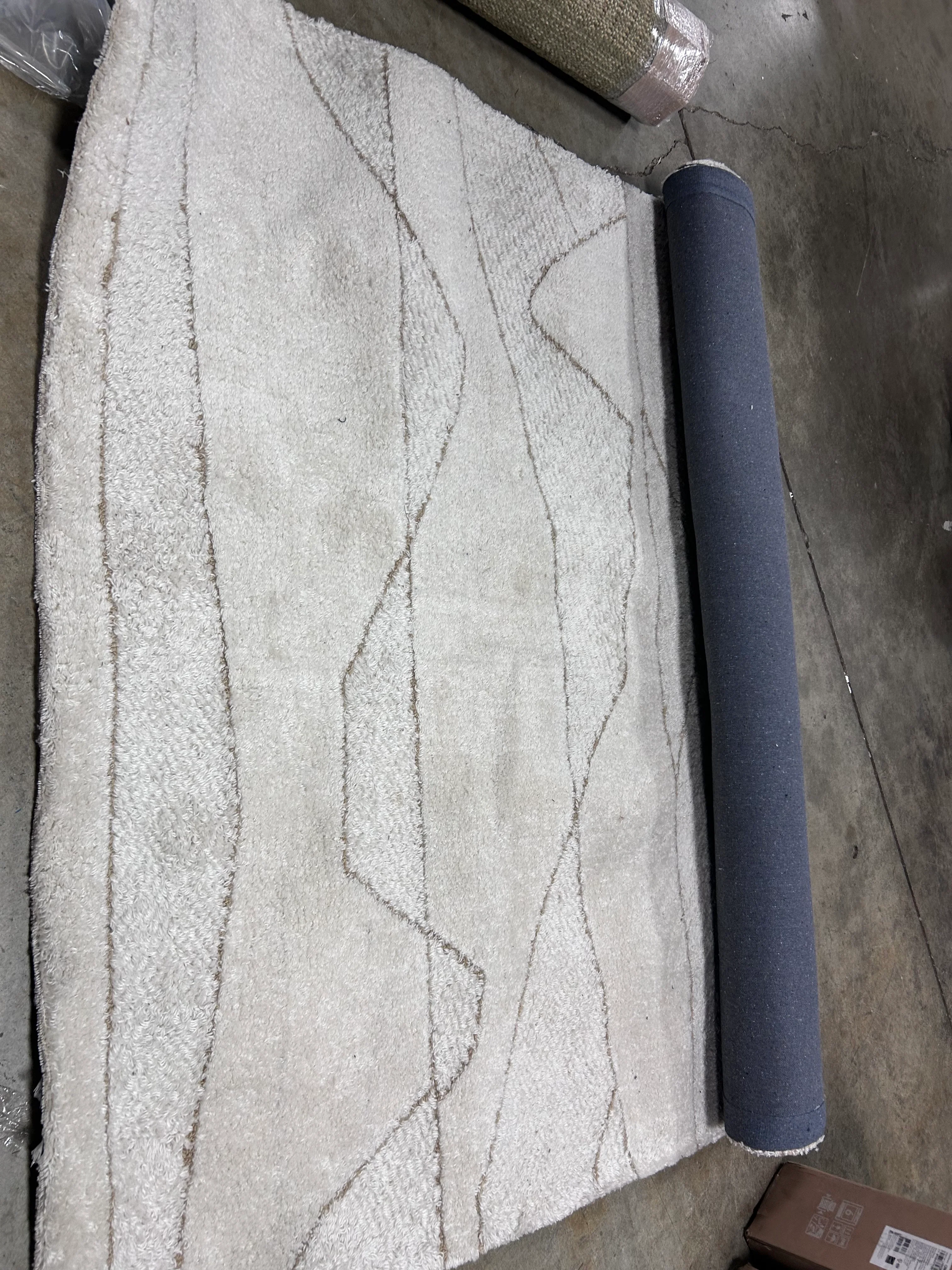 Textured Knitted Area Rug Ivory 5'x7' - Image 5
