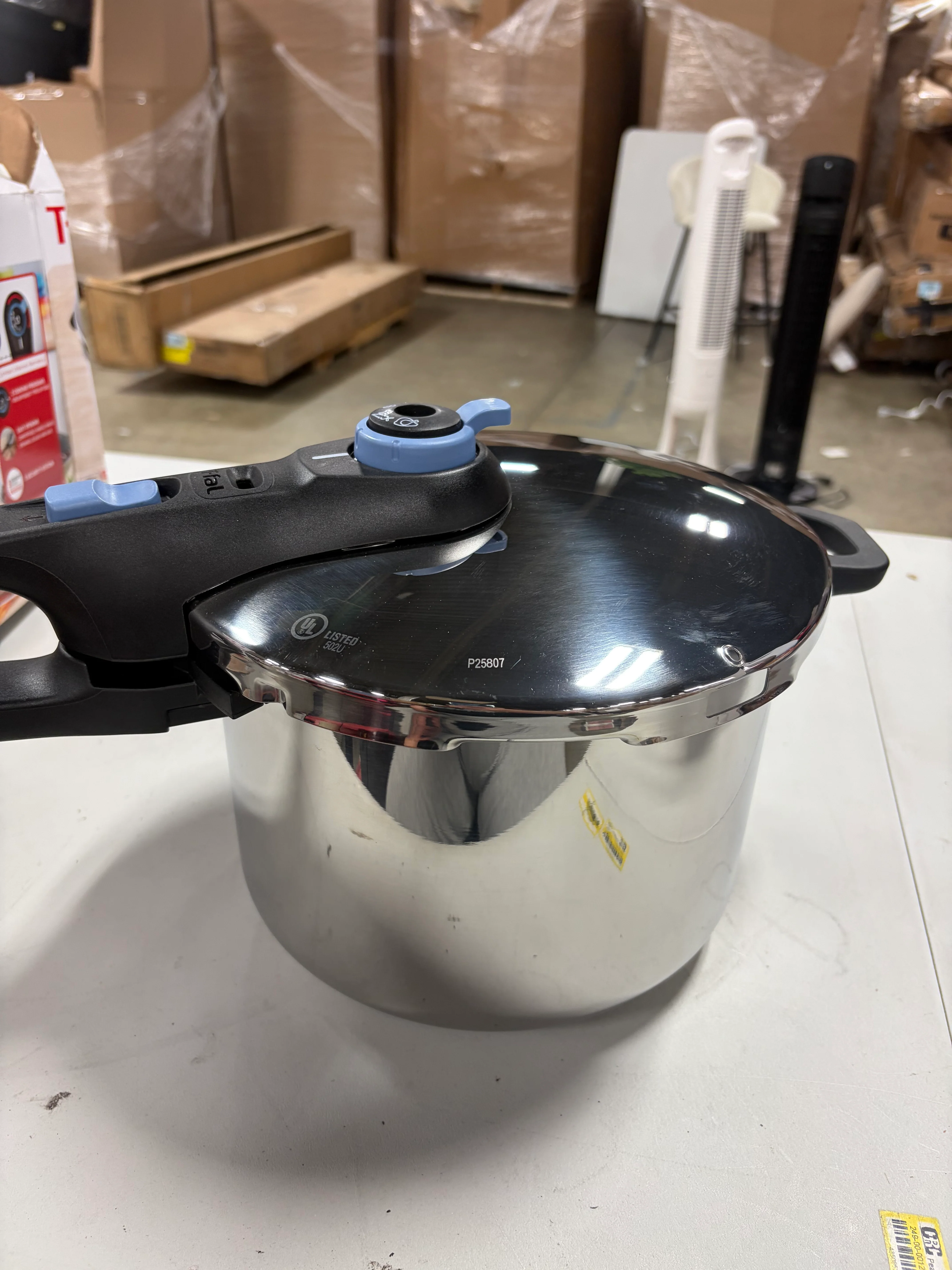 Stainless Steel Pressure Cooker with Straining Basket - Image 8