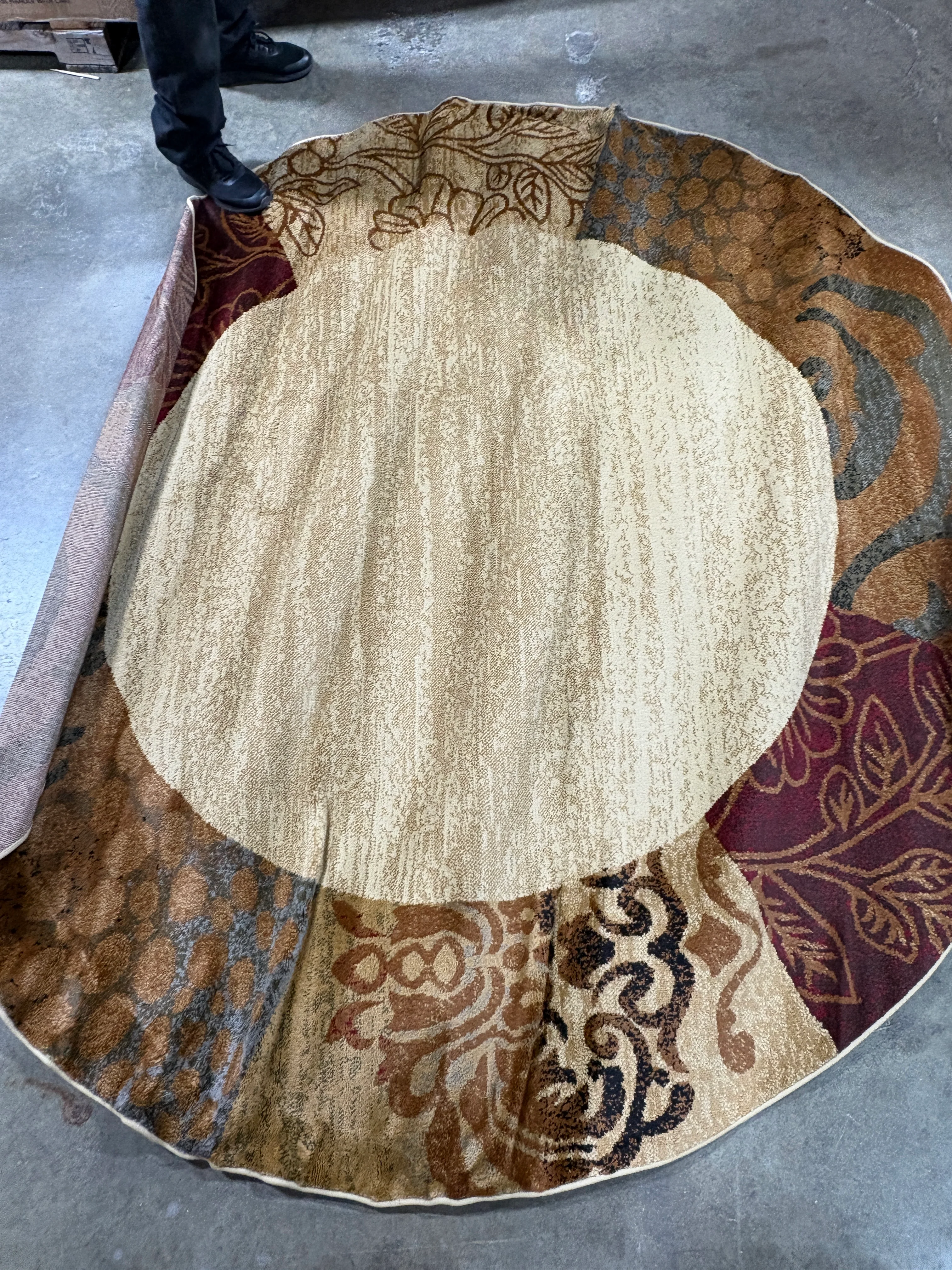 Abercorn Floral Border Beige Indoor Area Rug Round 7'10" - Image 5