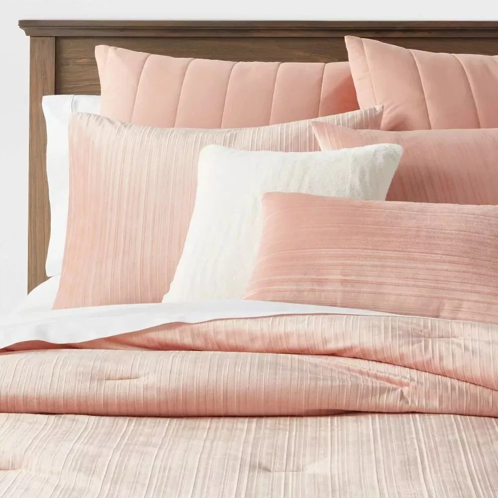 8pc Queen Luxe Velvet Comforter Set - Salmon Pink