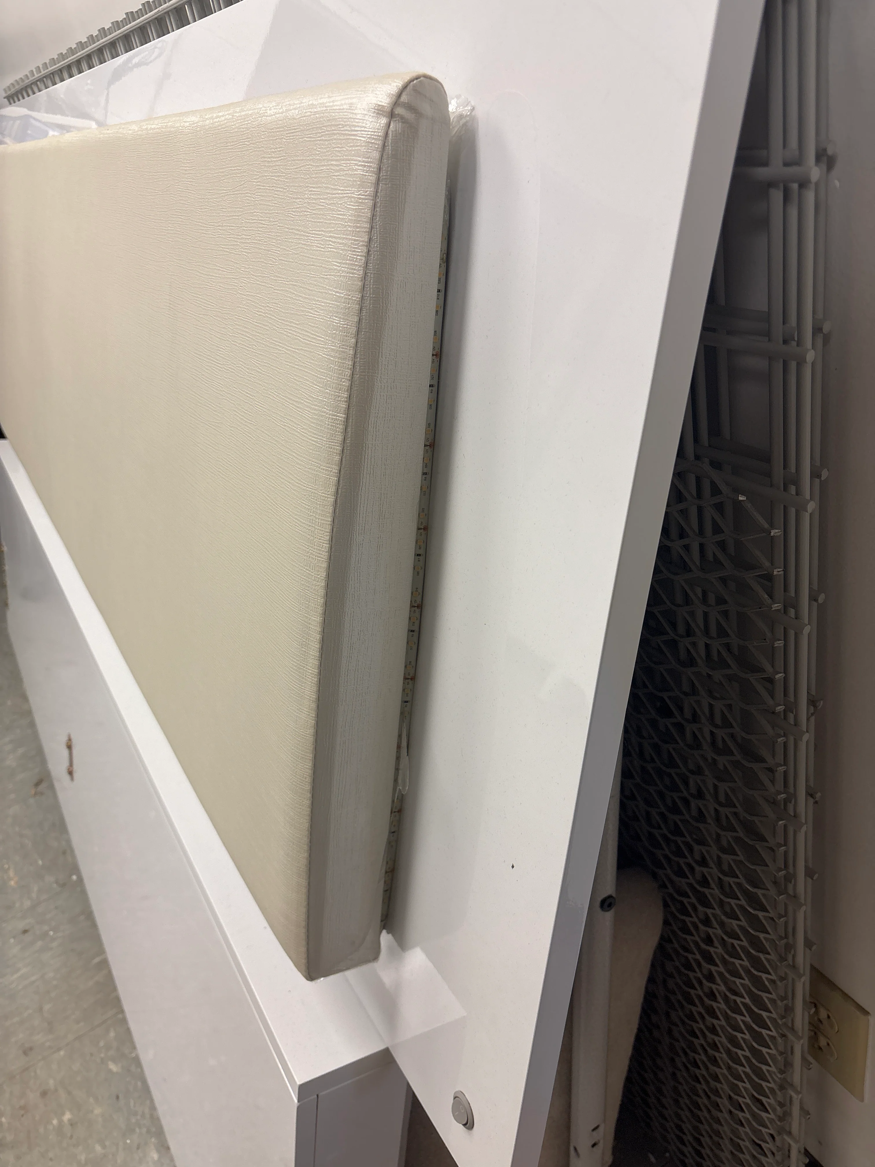 Athens White Lacquer King Modern Headboard with Lighting SHOWROOM ITEM - Image 4