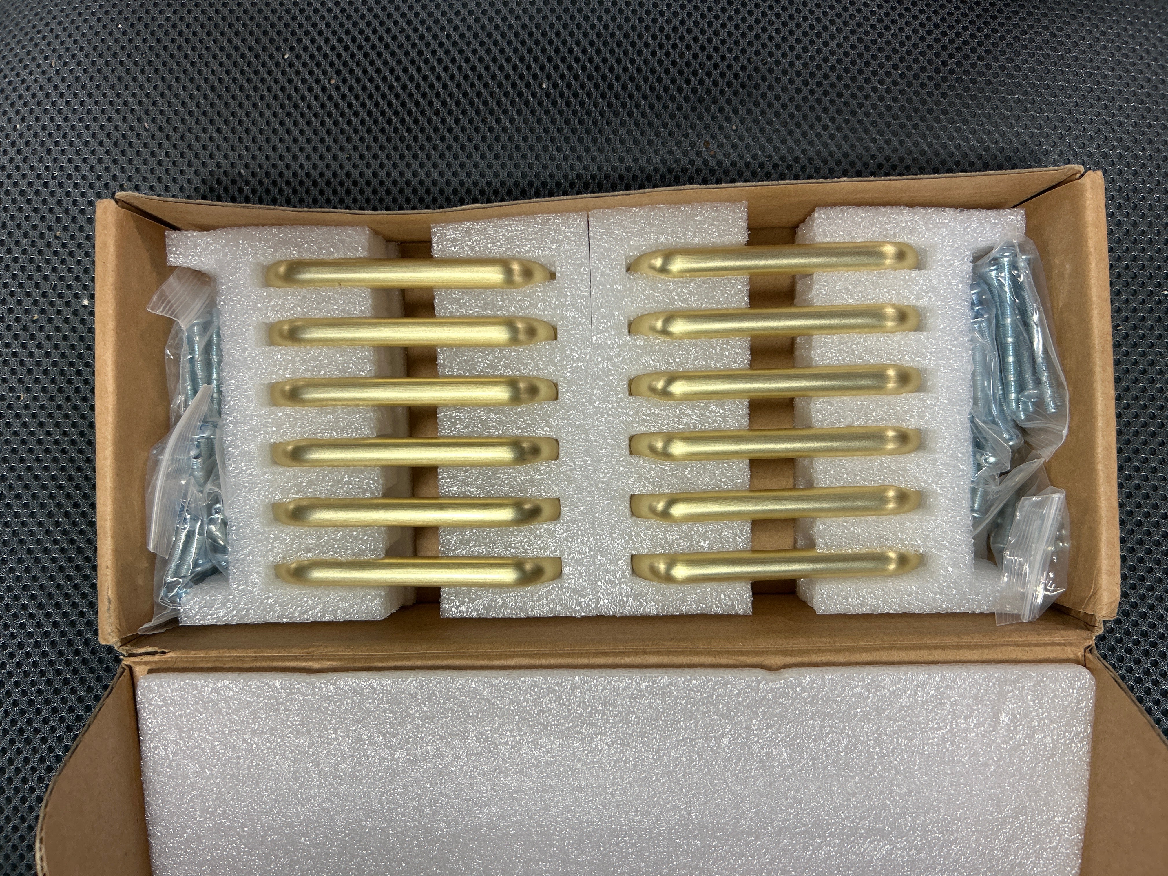Center Bar Pull Multipack (Set of 12) - Image 6