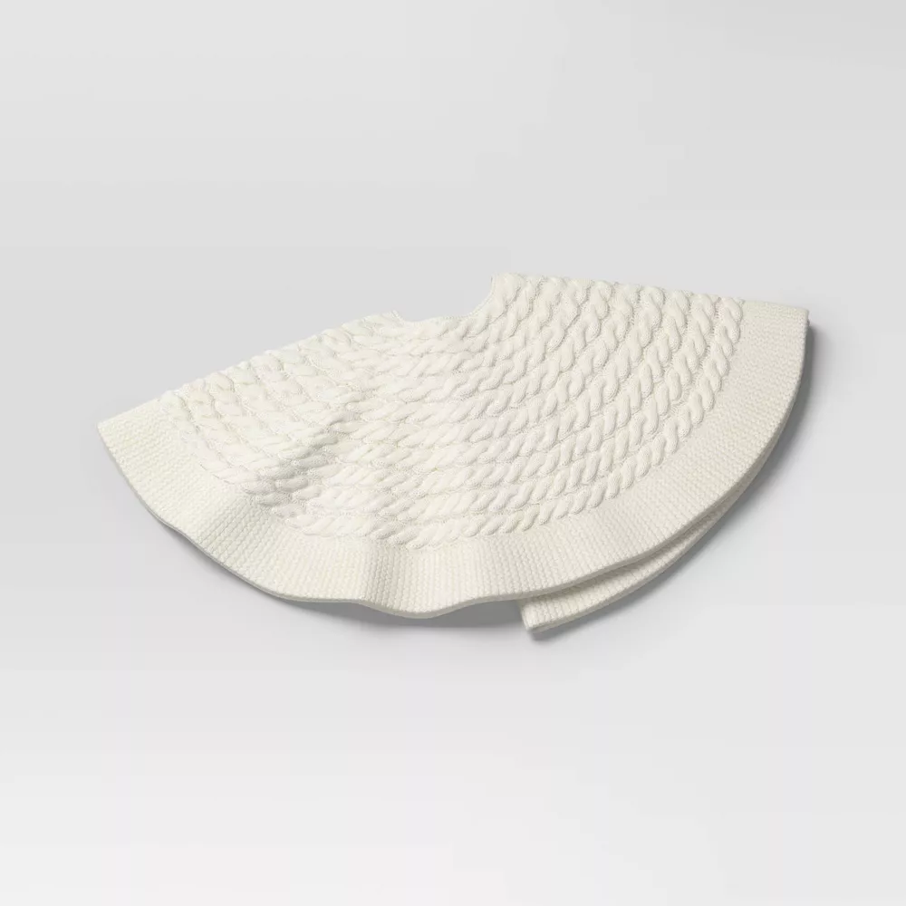 Centric Cable Knit Tree Skirt, final cut - Image 2