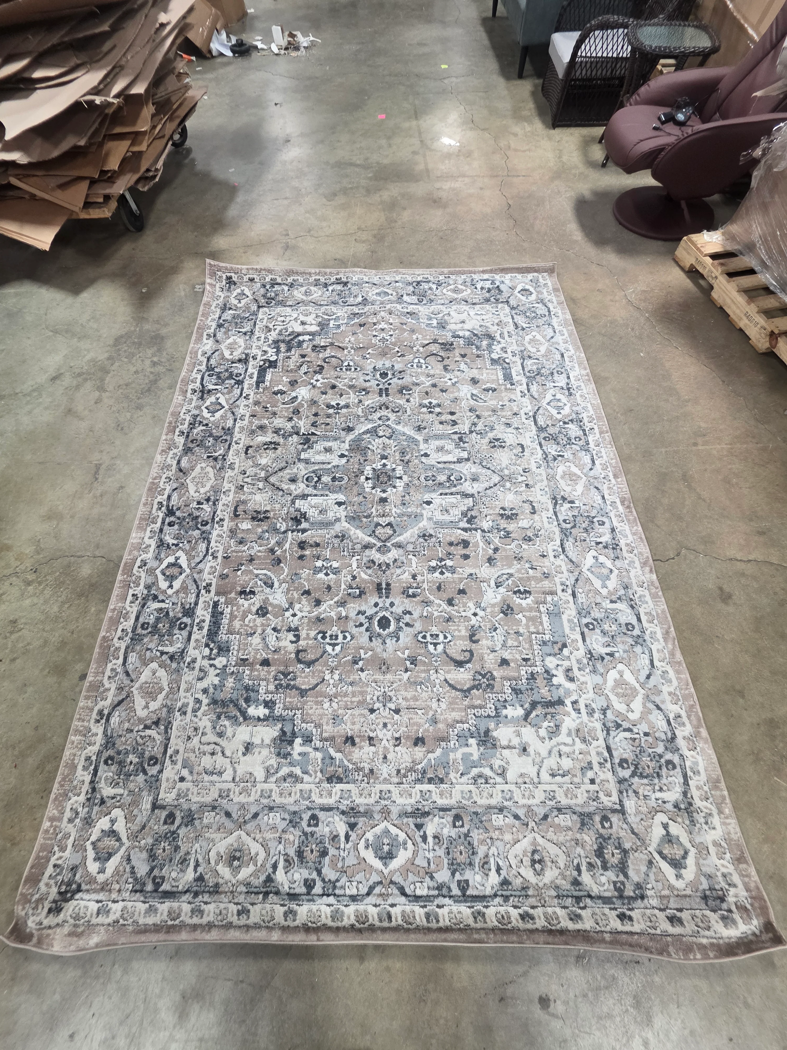 Concerto Center Medallion Indoor Area Rug - 6'7"x9'6" - Image 6