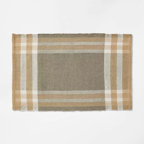 Plaid Indoor/Outdoor Scatter Accent Rug Green - 2'1"x3'2"