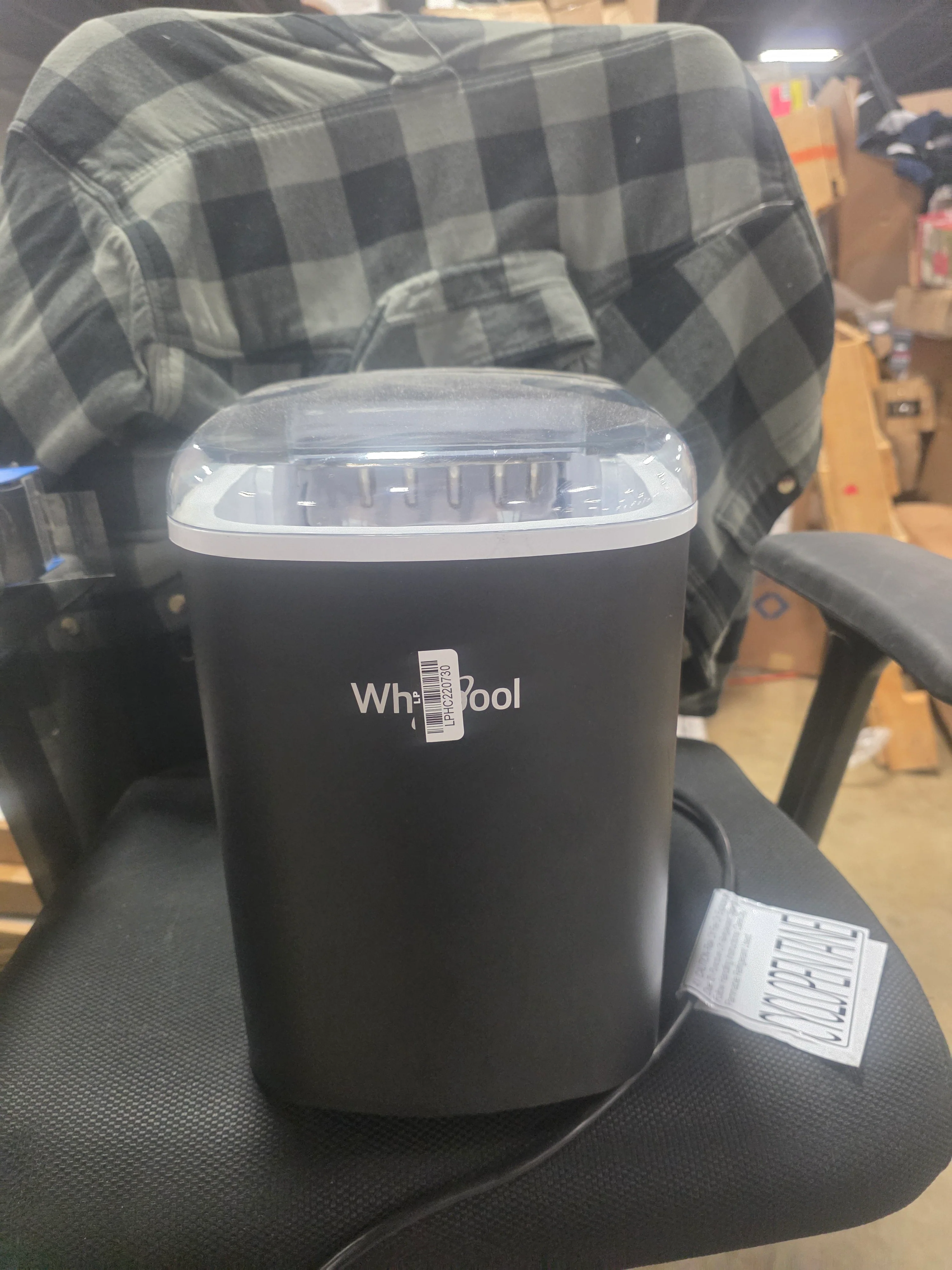 Countertop Ice Maker: 26 lb Daily Production, Bullet Ice, Black, 2 Ice Sizes - Image 9