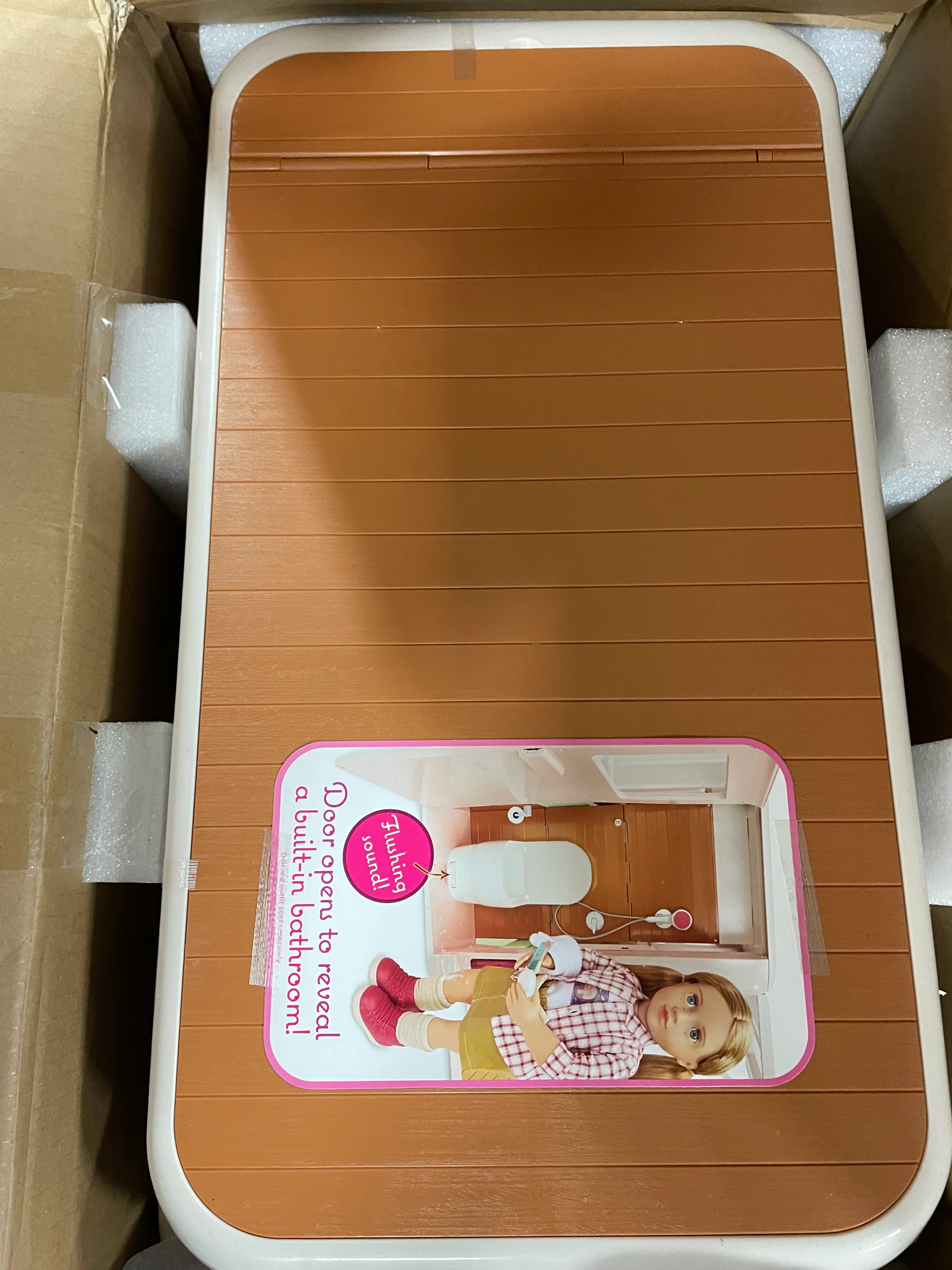 Country Cruising RV Camper Vehicle Playset - Image 5