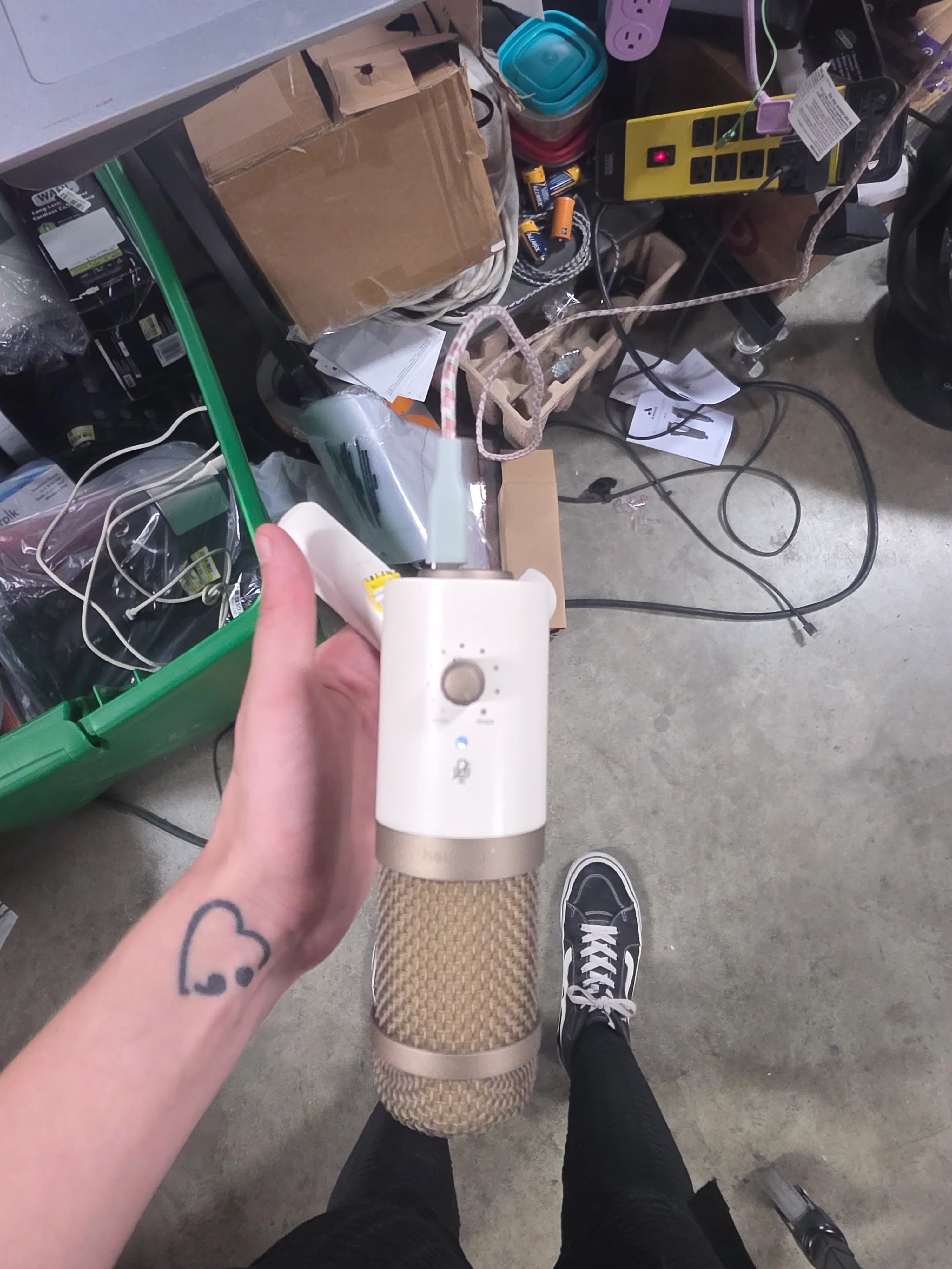 Desktop Microphone - Stone White - Image 6