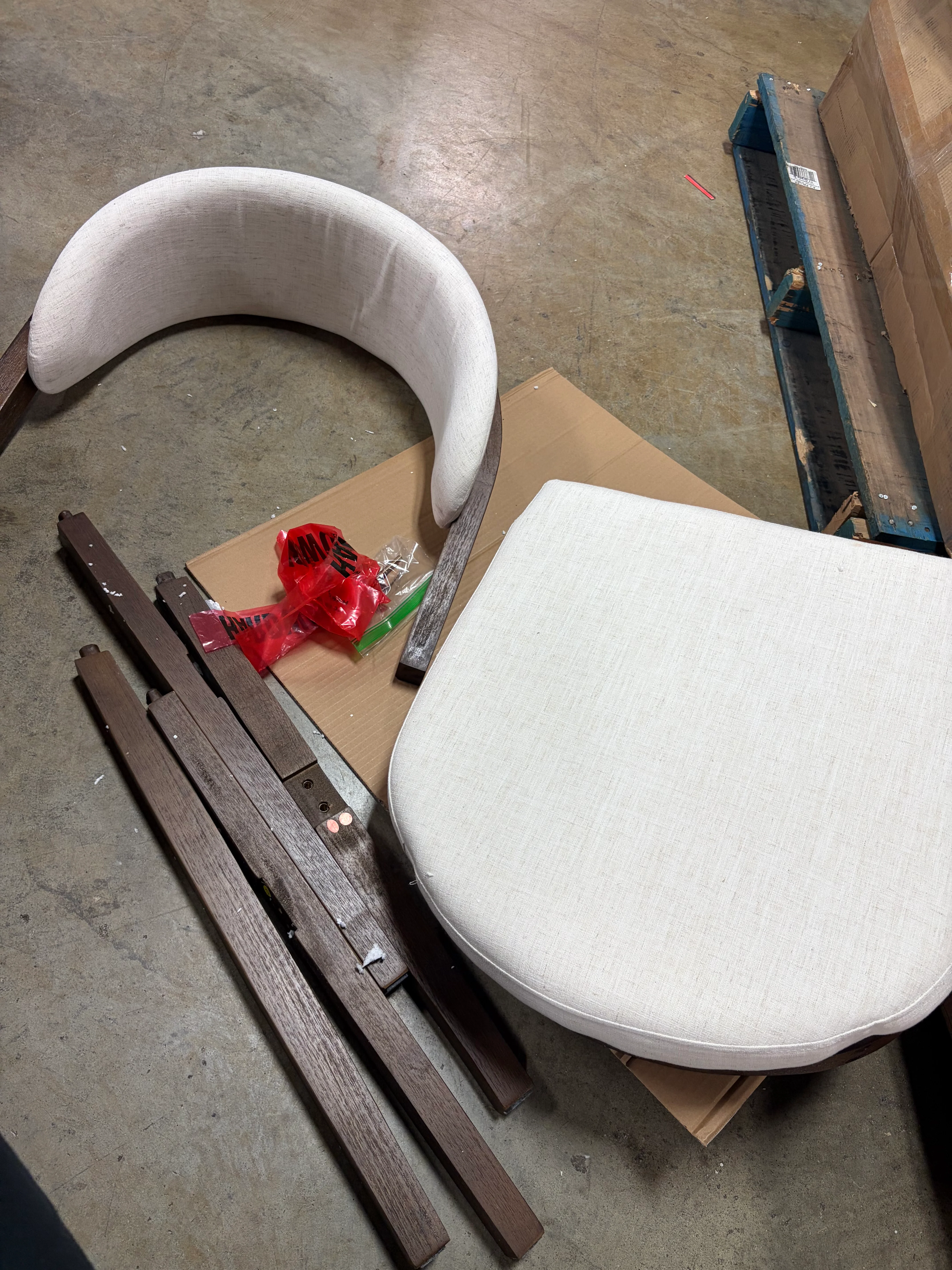 1-Piece Elegant Upholstered Design - Image 8