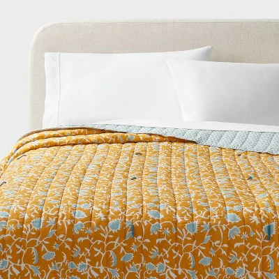 Earthy Vines Quilt Ivory/Melon Pink King