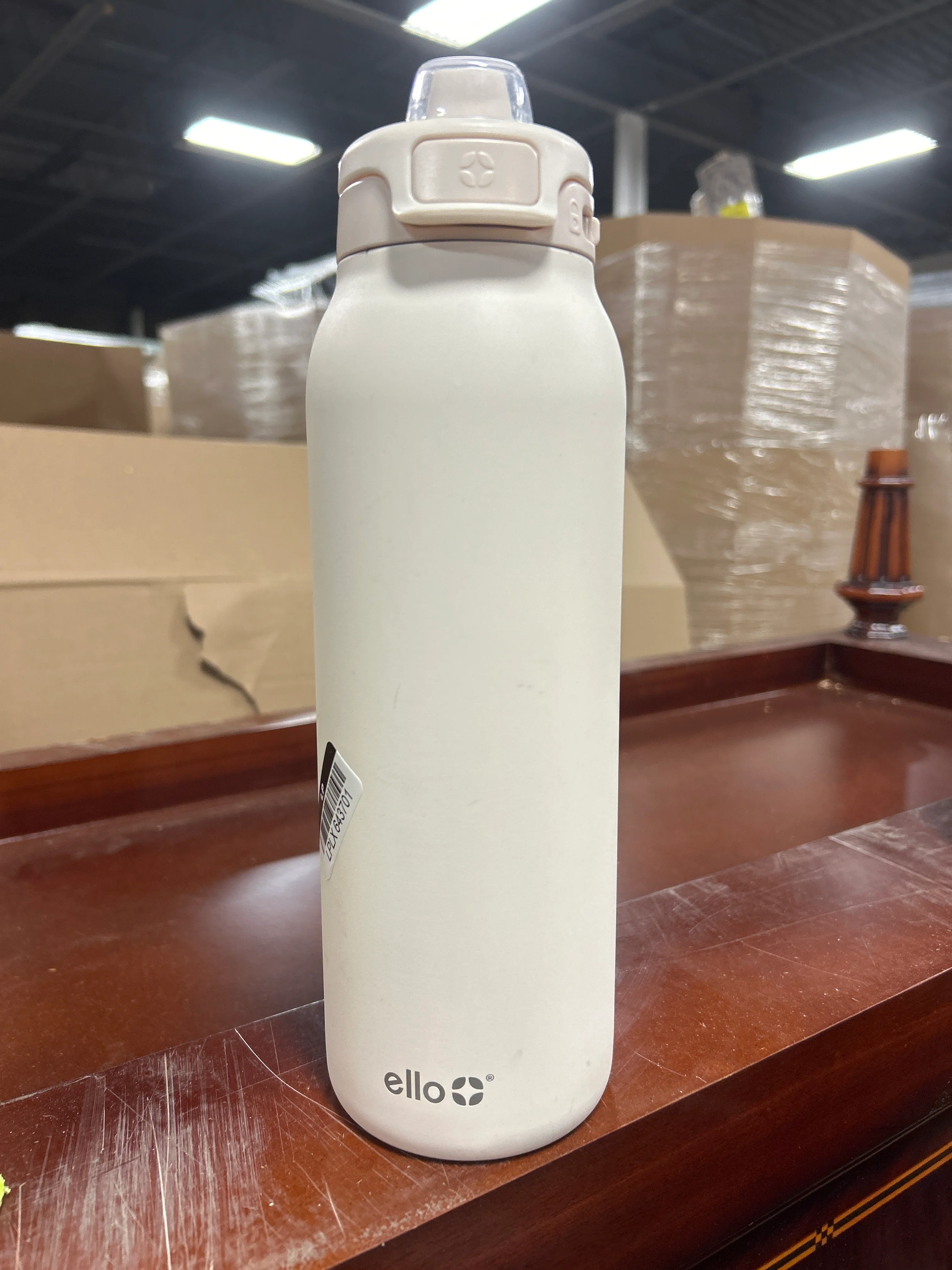 Ello Pop and Fill 32oz Stainless Steel Water Bottle Tonal Cream SHOWROOM ITEM - Image 2