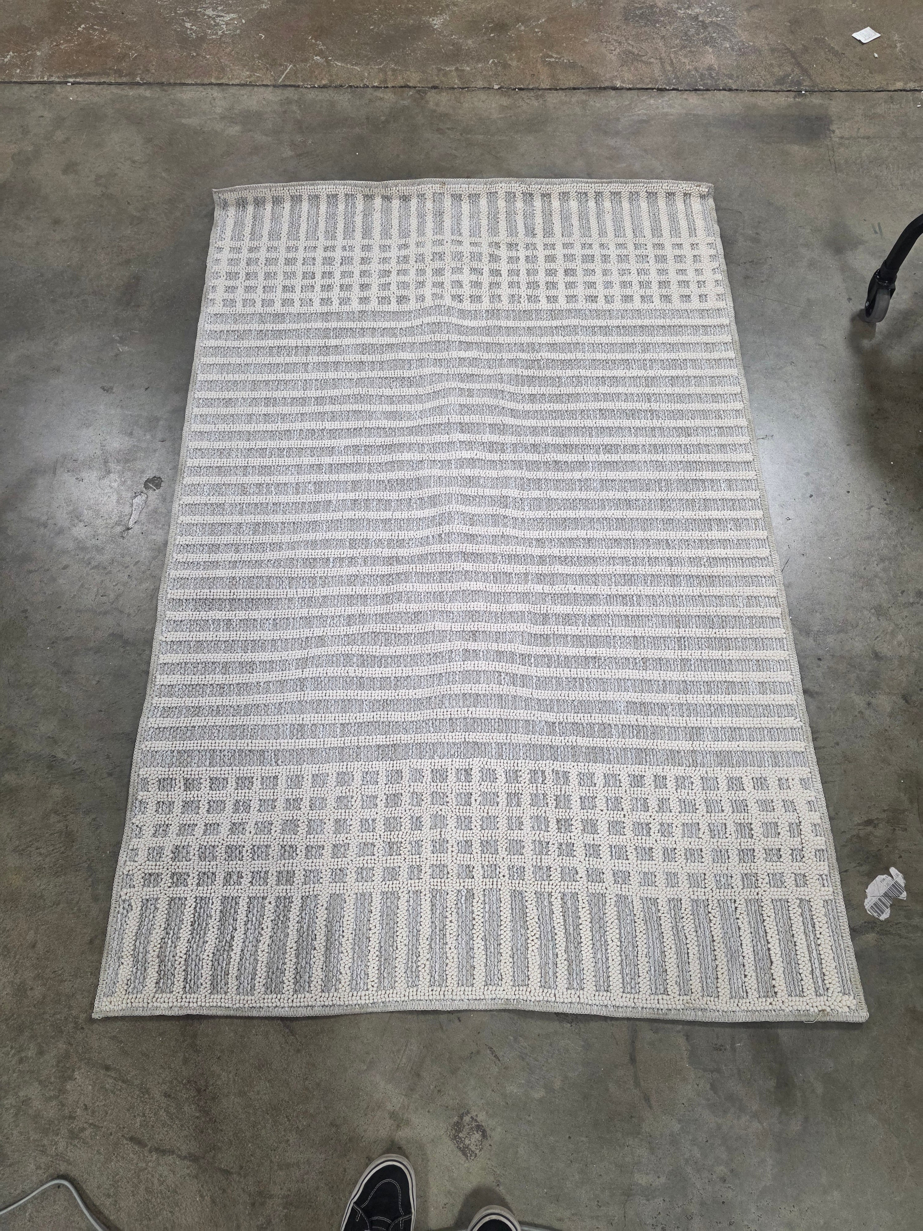 Fredrika Geometric Washable Rug 4'x6' - Image 6