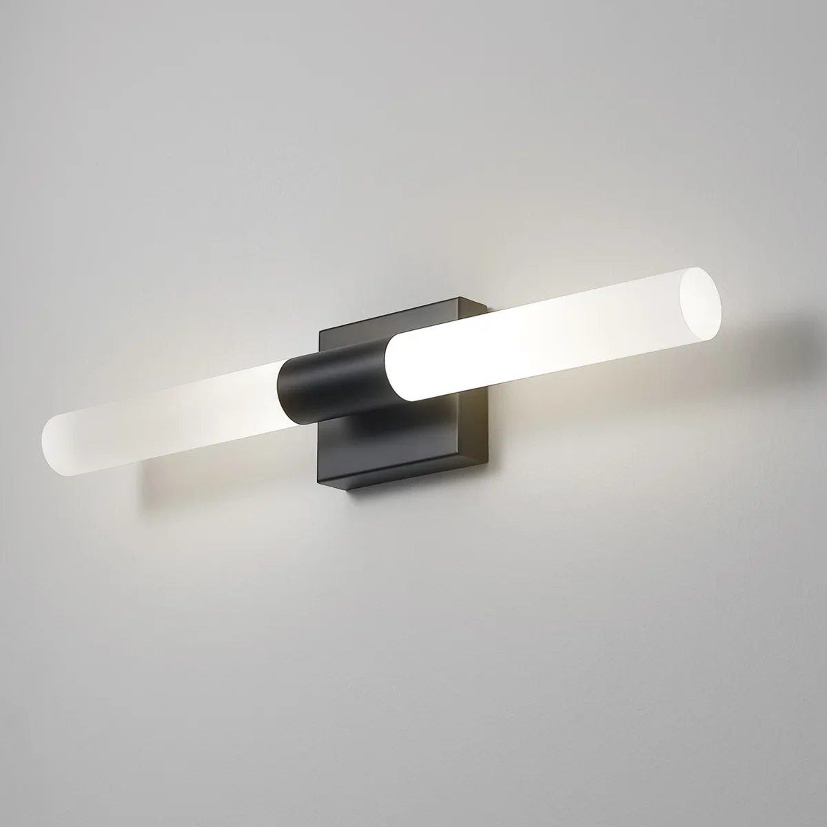 Geneil Dimmable LED Vanity Light - Image 2