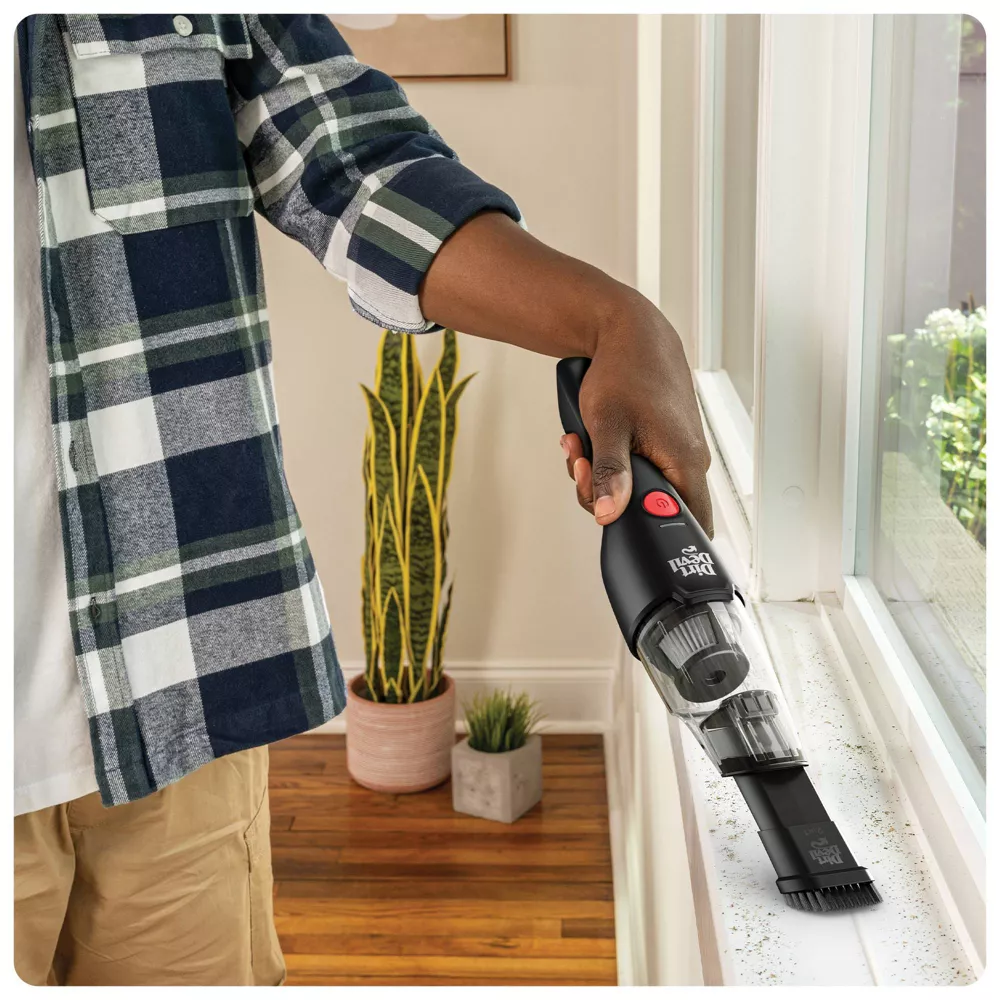 Grab & Go 8V Cordless Handheld Vacuum Black/Red - Image 3
