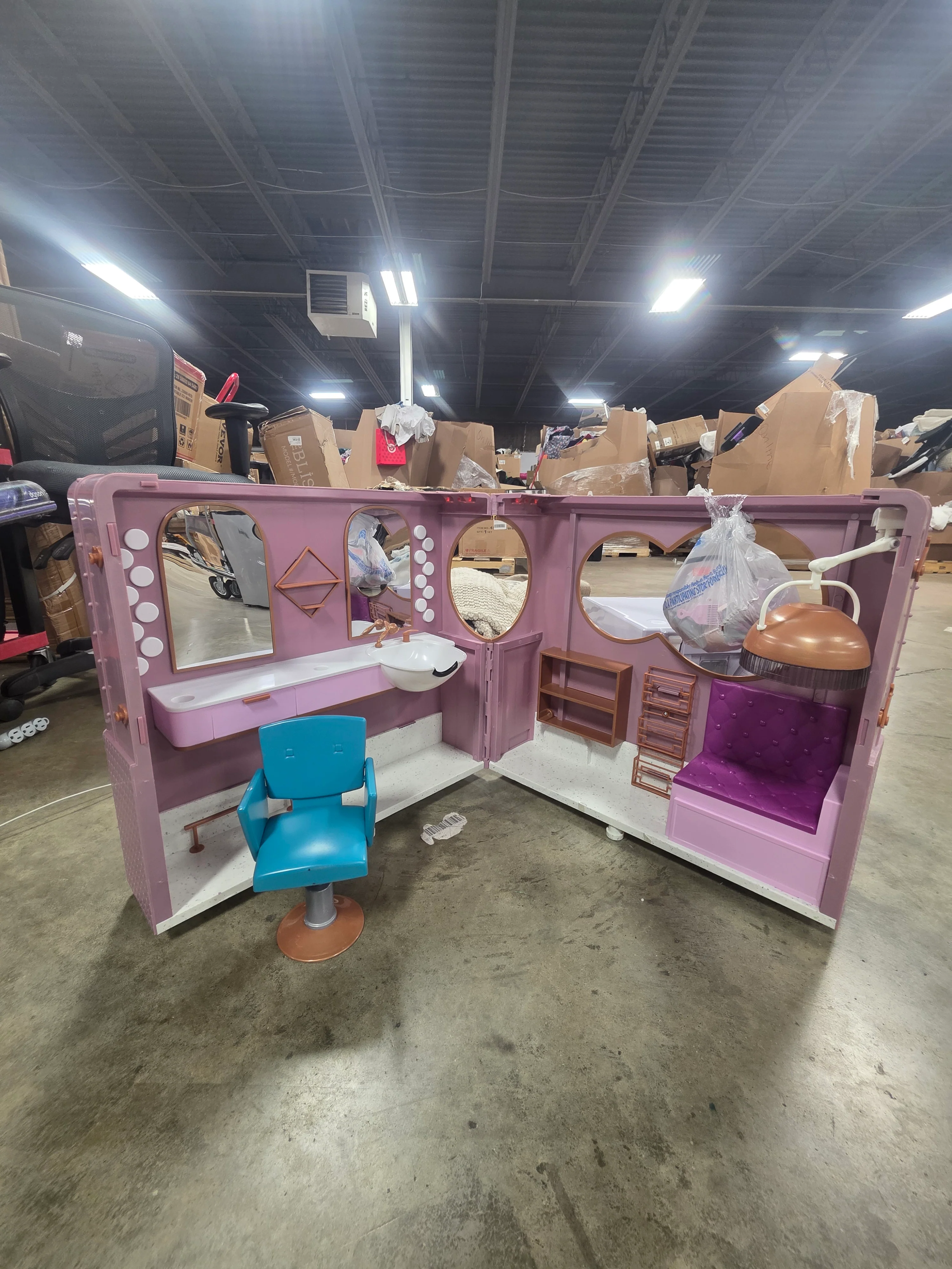 Hair Salon Playset for Dolls - Image 8