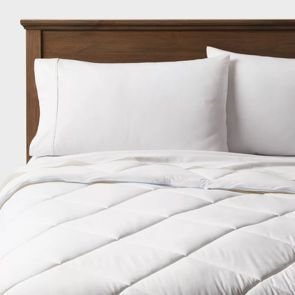 King/California King Cool Touch Down Alternative Duvet Insert - Image 2
