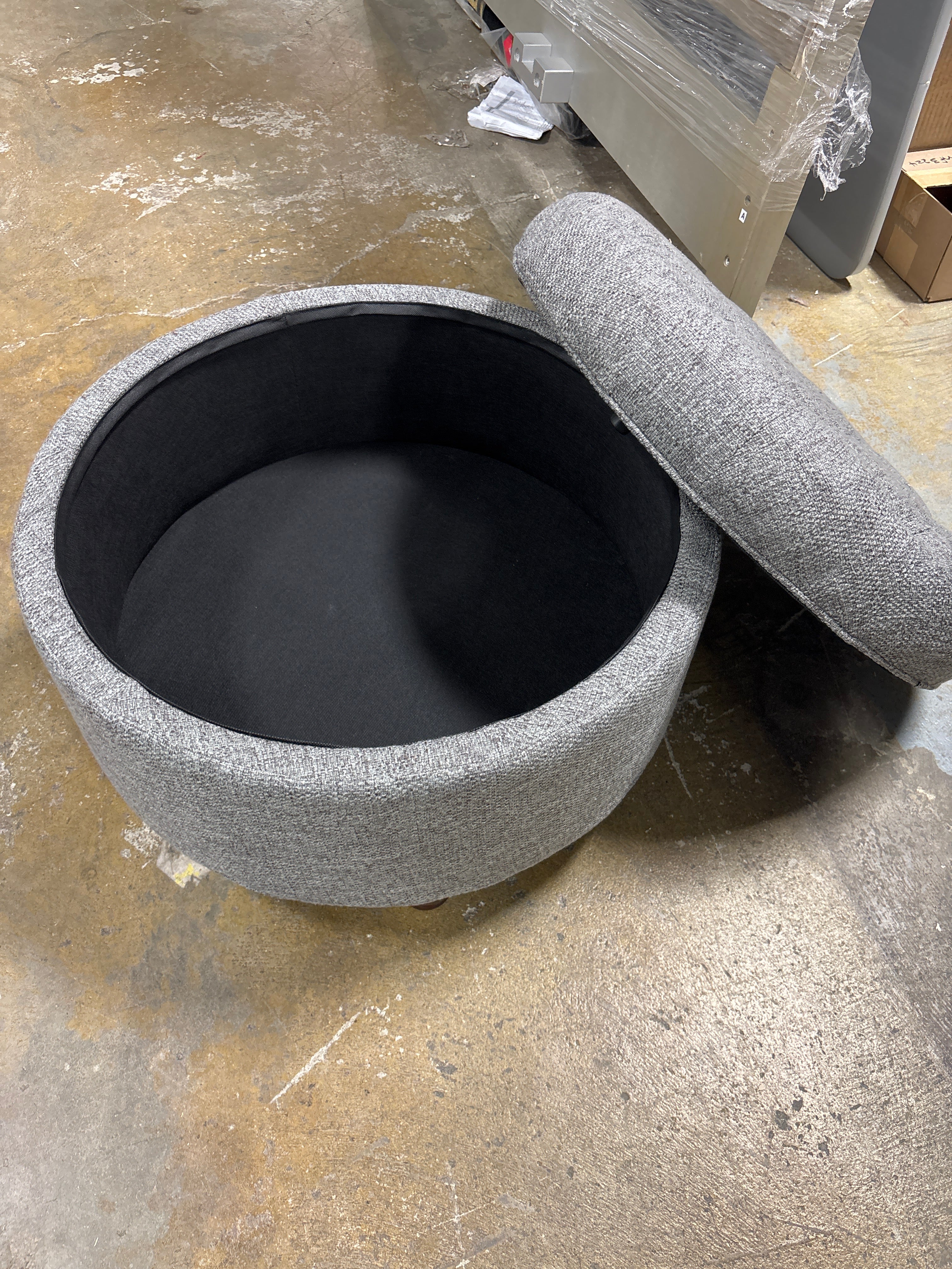 Large Tufted Round Storage Ottoman Gray Woven SHOWROOM ITEM - Image 4