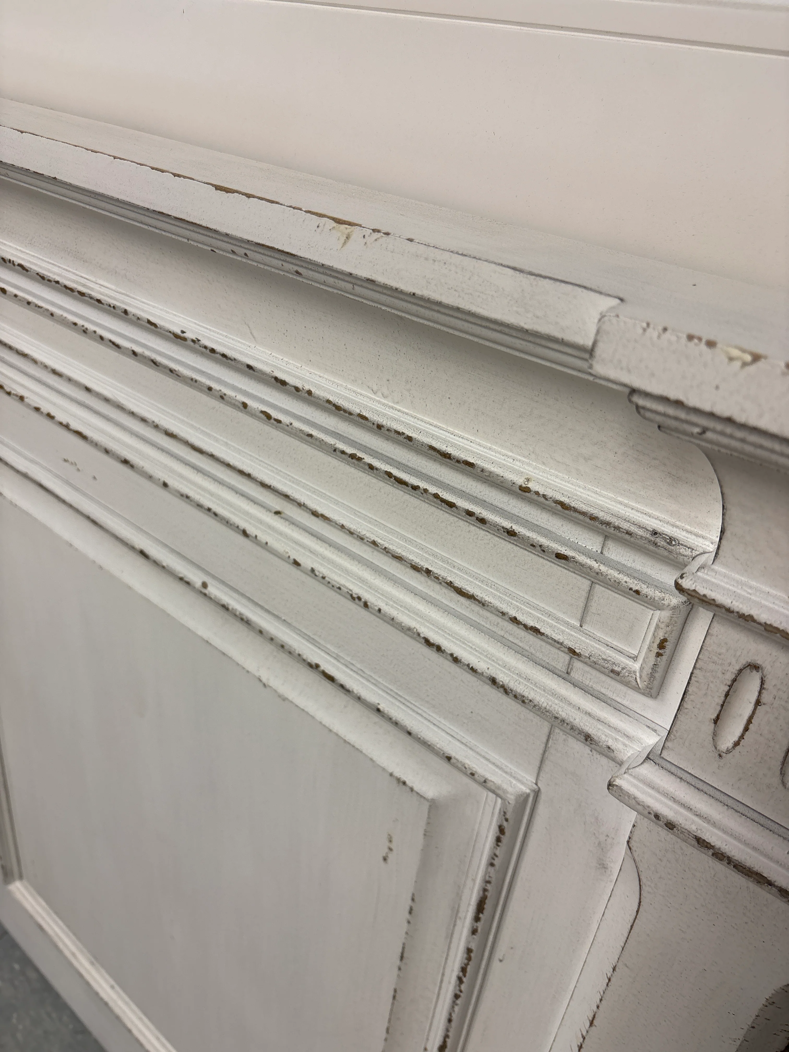Liberty Furniture Abbey Park Queen Panel Headboard SHOWROOM ITEM - Image 4