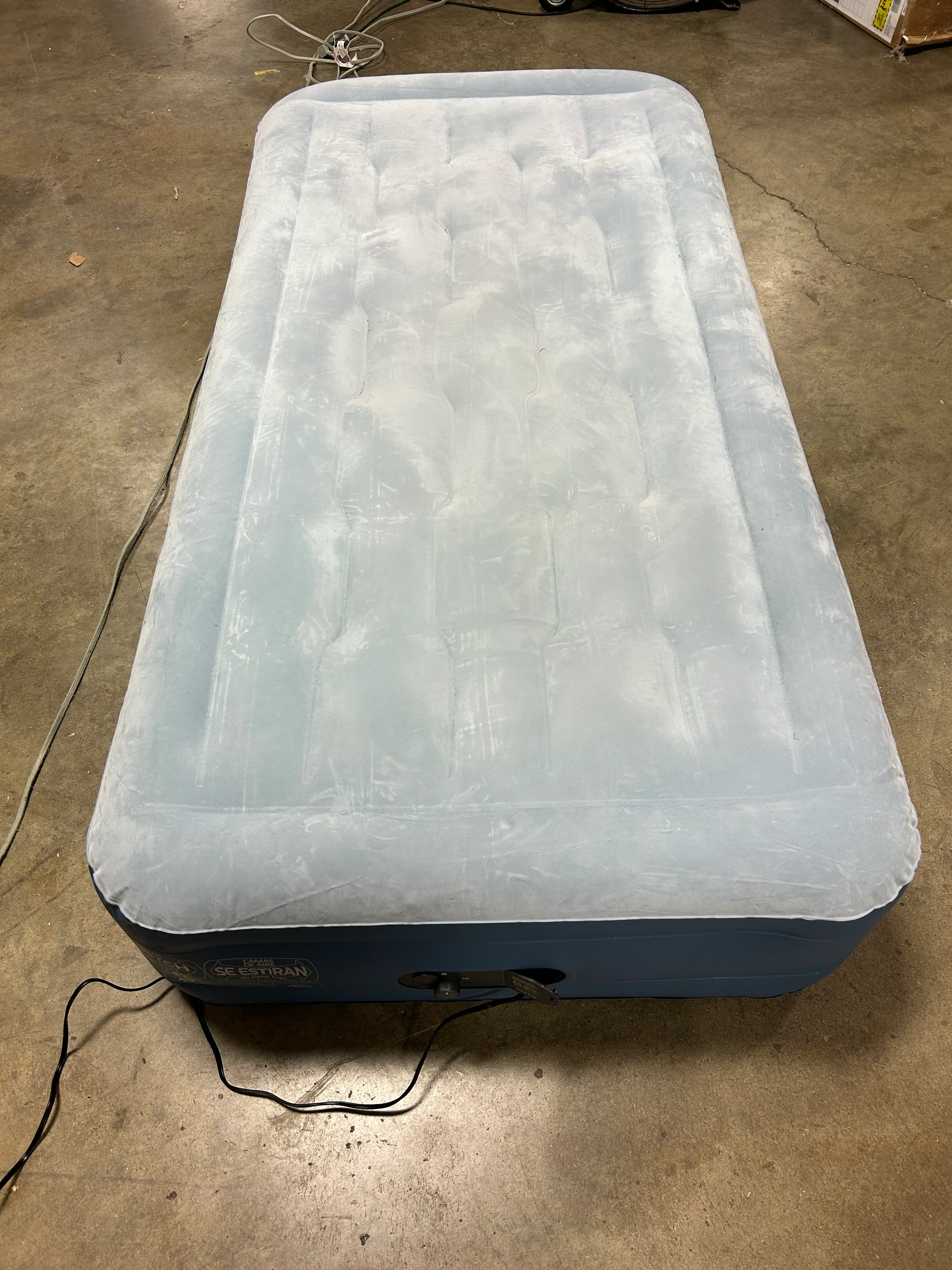 Mid Rise Hexbeam Electric Pump Twin Air Mattress - Dark Blue - Image 5