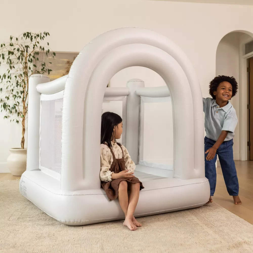 Mini Bounce House: Polyvinyl Material, Electric Blower - Image 5