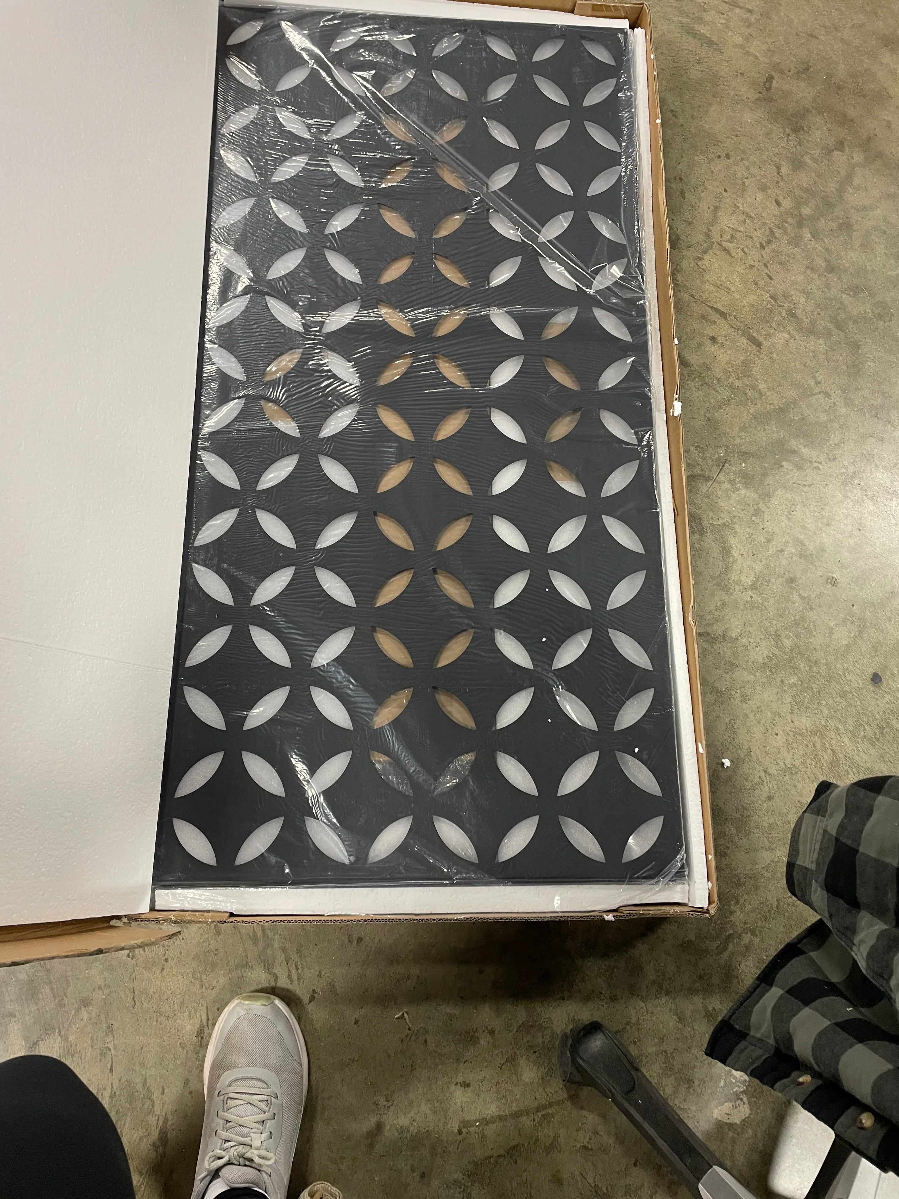 Outdoor Privacy Metal Screen - Image 6