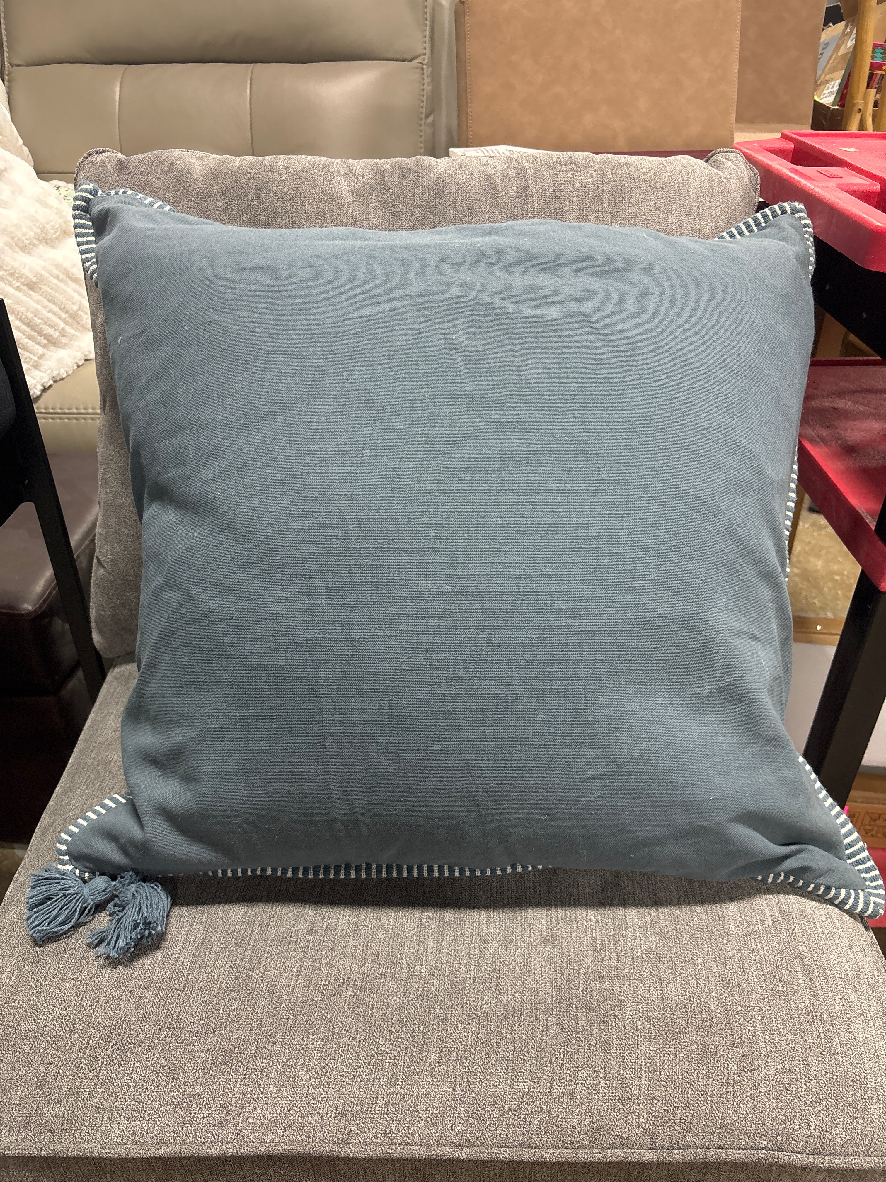 Oversized 24" Square Cotton Linen Texture with Tassel Cream or Blue SHOWROOM ITEM - Image 4