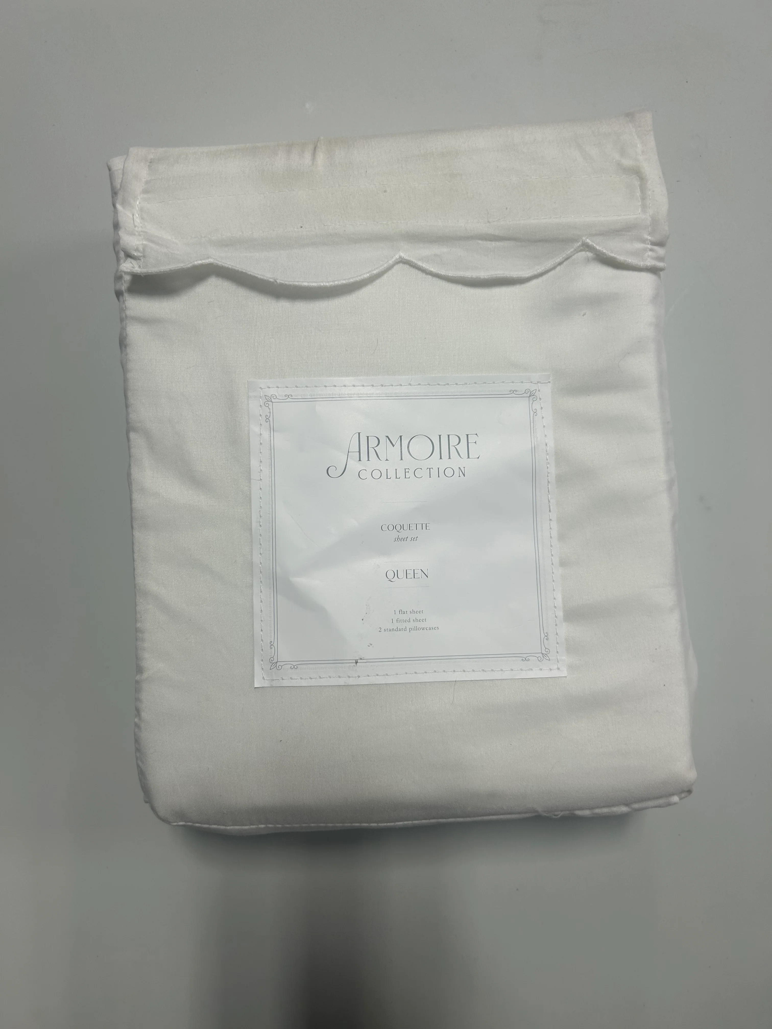 400 Thread Count Performance Sheet Set White Scalloped Hem Queen - Image 6