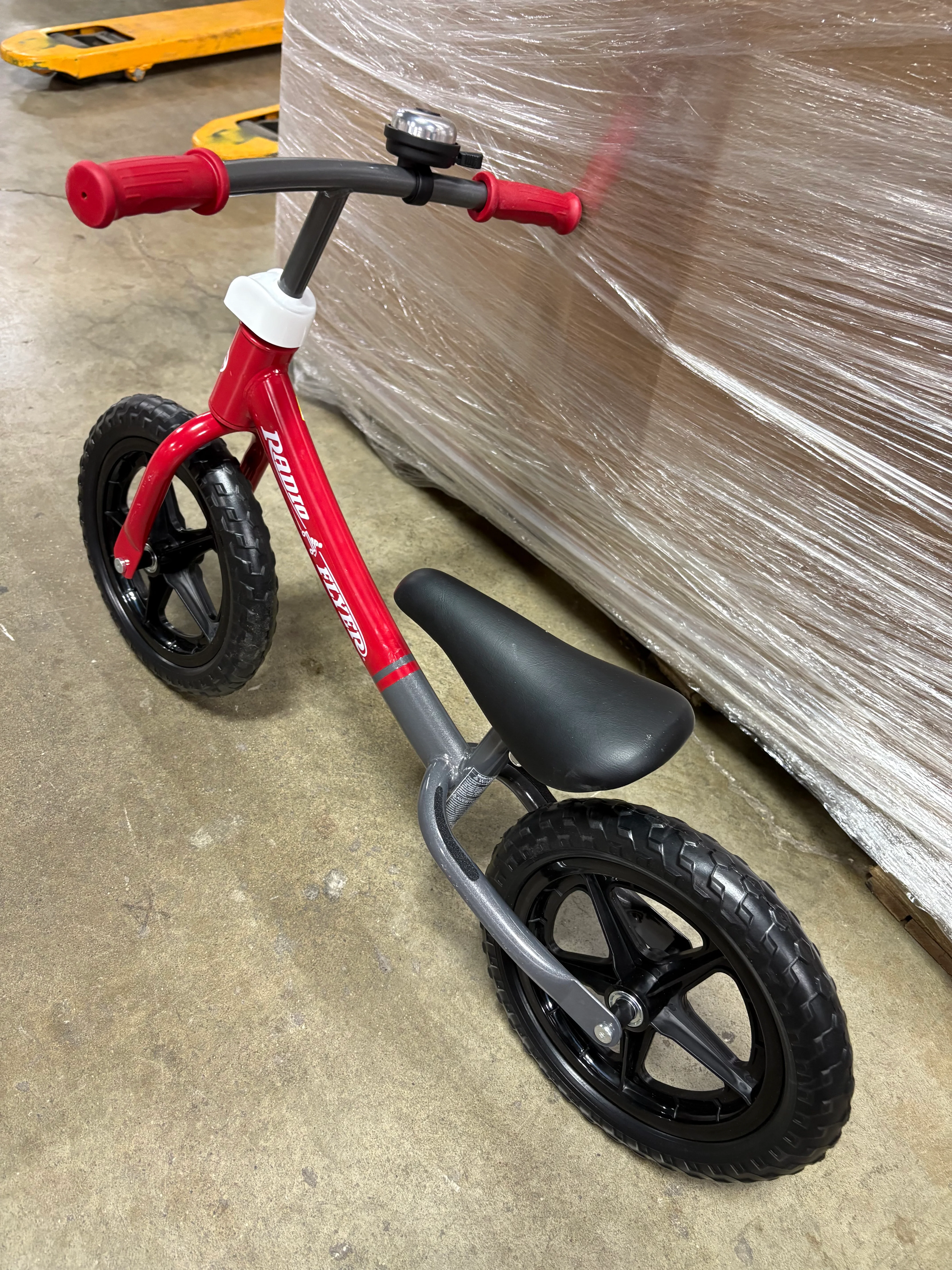 Radio Flyer Glide and Go Pro 12" Kids' Balance Bike - Image 5