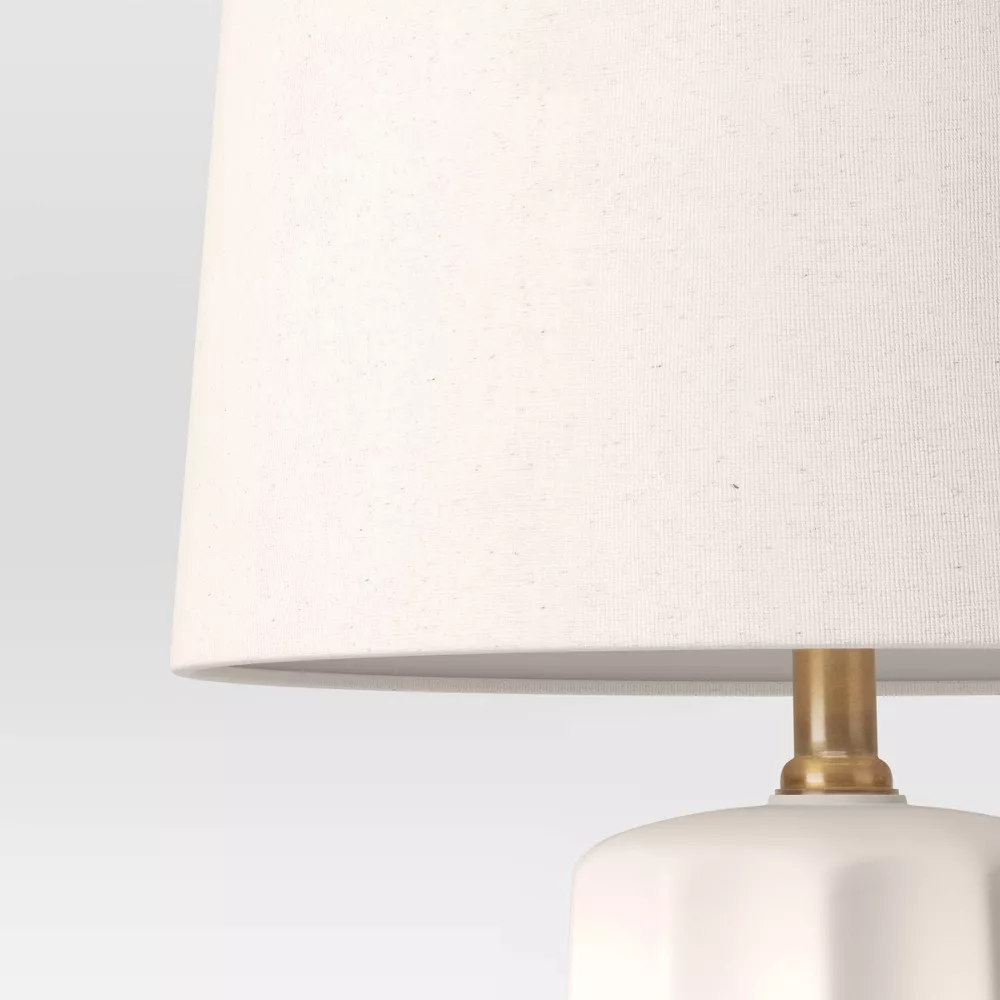 Ribbed Ceramic Table Lamp Cream - Image 4