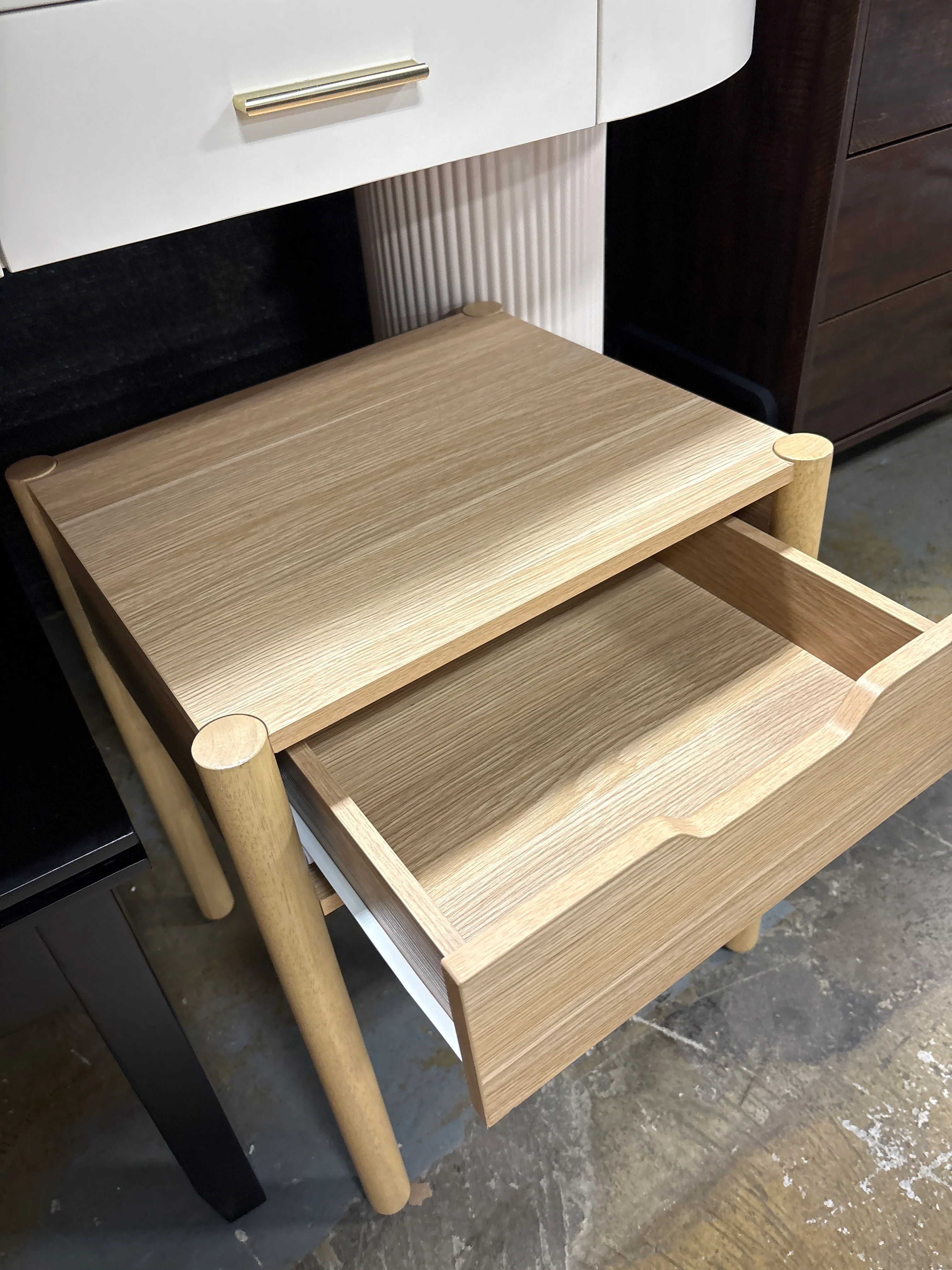 Scandi Side Table with Drawer Natural – Room Essentials™ Assembly Required SHOWROOM ITEM - Image 3