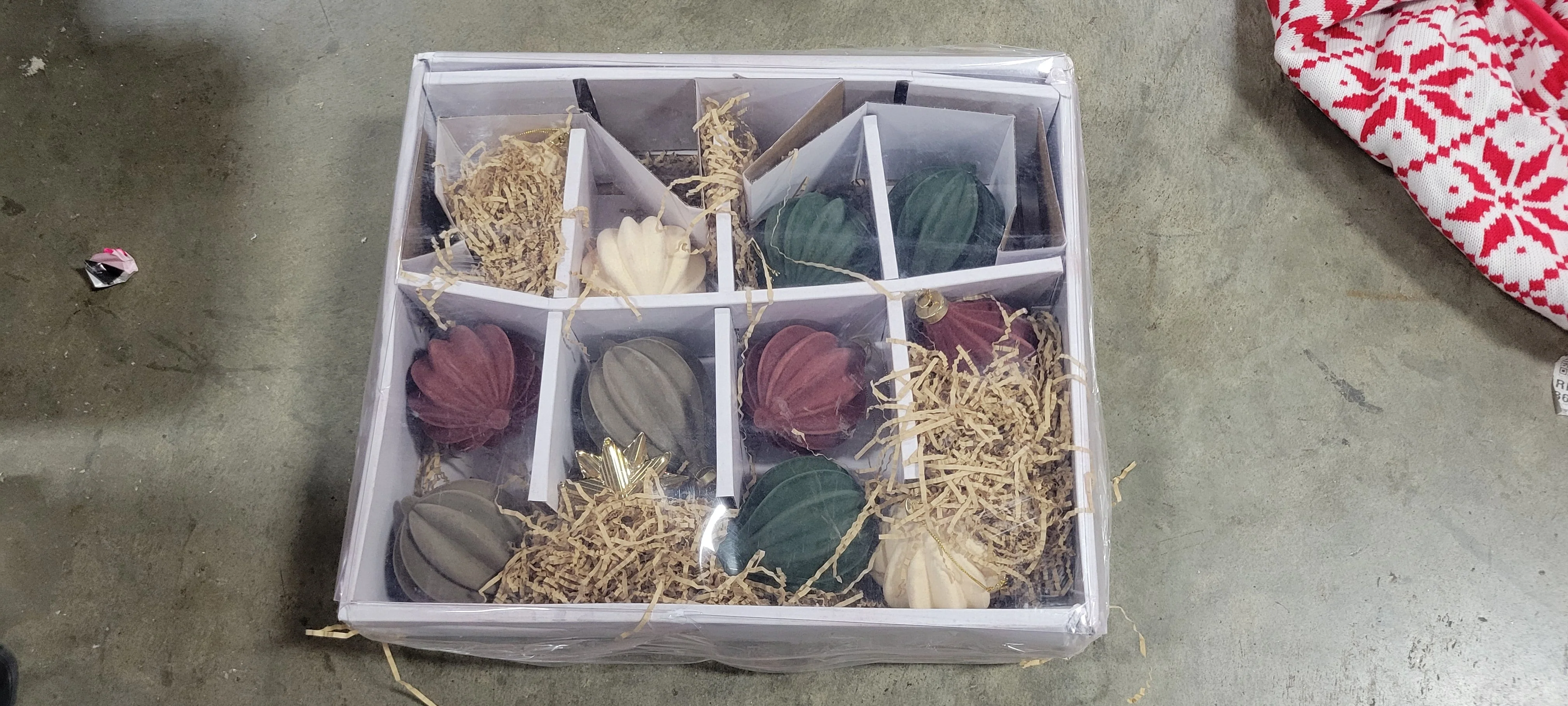 Set of 11 Velvet Decorative Ornaments Christmas final cut - Image 4