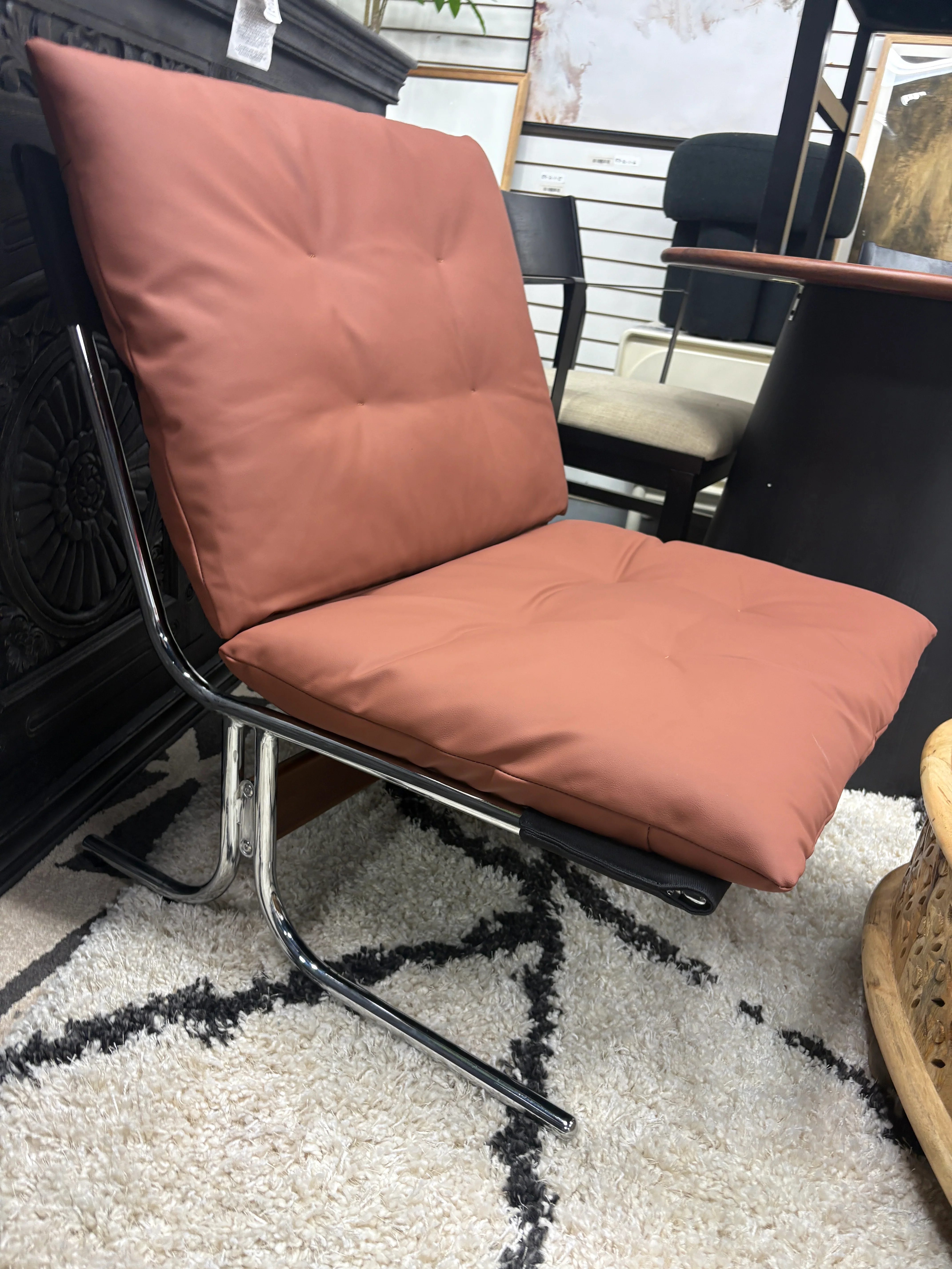 SET OF 2 Modern Accent Chairs SHOWROOM ITEM - Image 4