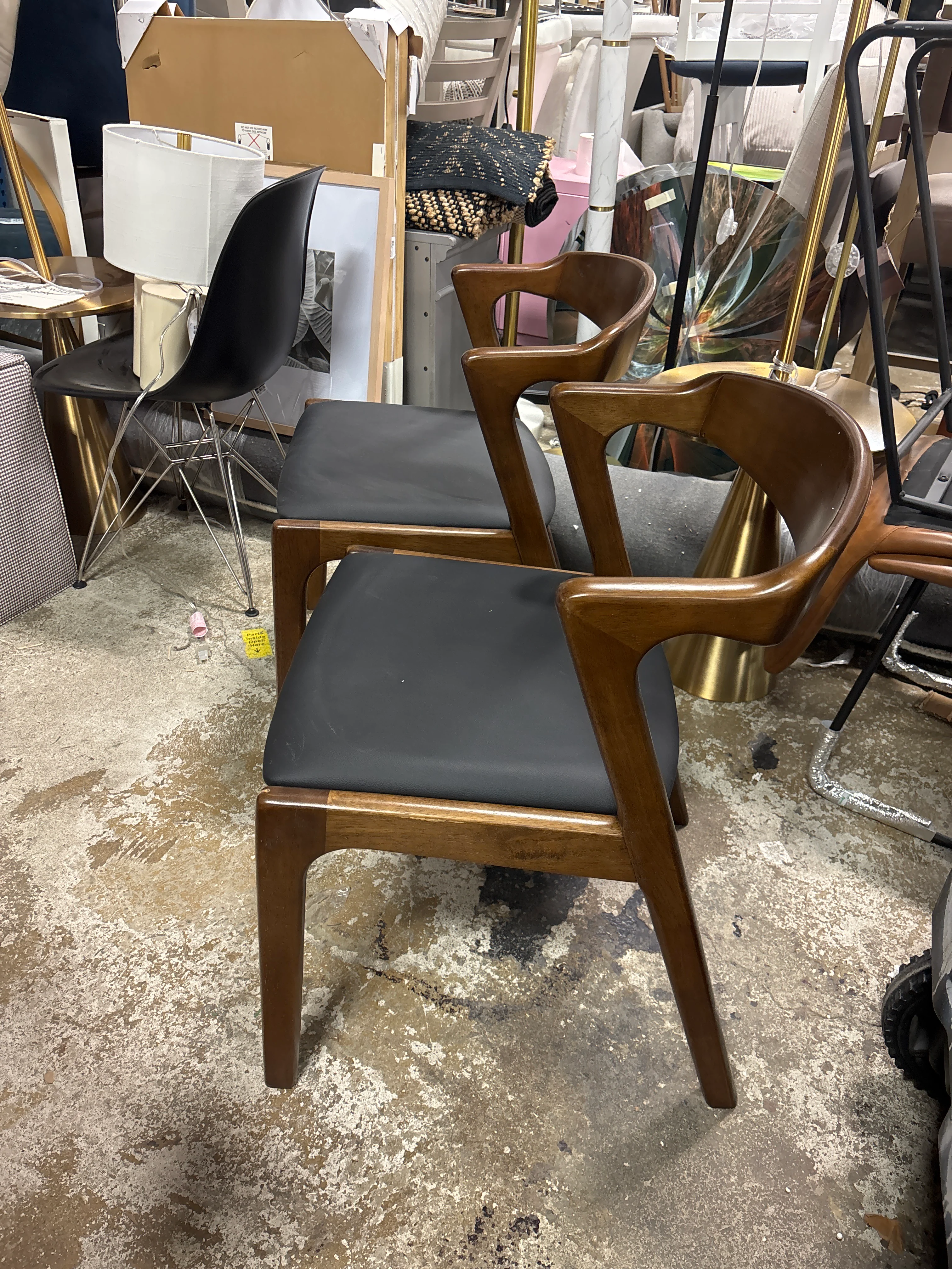 (Set of 2) Sharon 18.1'' H Upholstered Side Chair SHOWROOM ITEM - Image 3