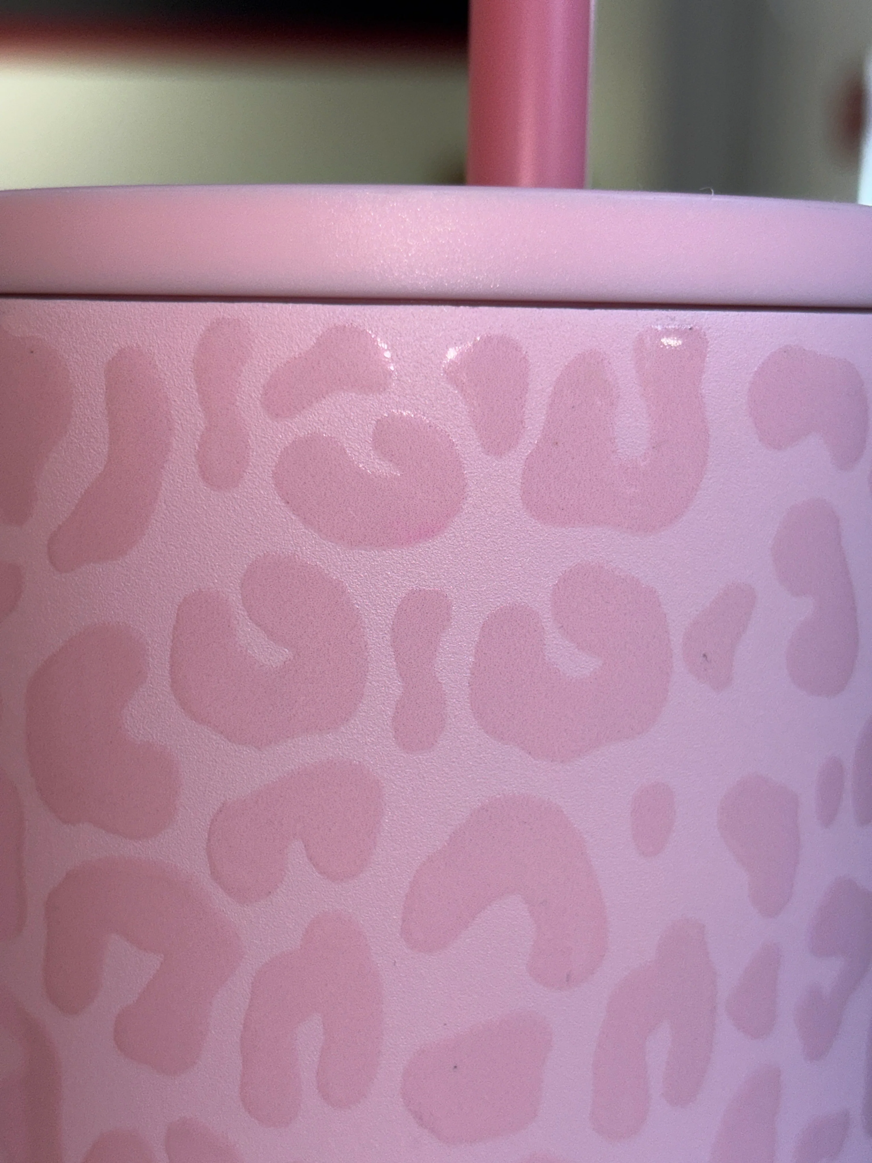 Simple Modern Trek 40oz Stainless Steel Lidded Tumbler Powder Coat - Pink SHOWROOM ITEM - Image 6