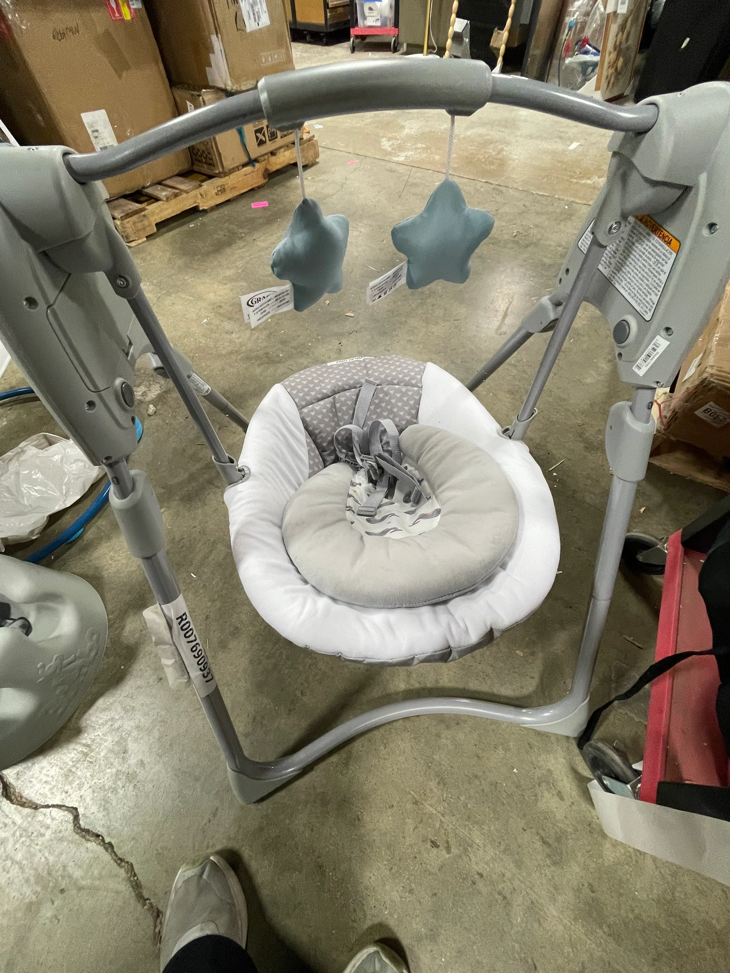 Slim Spaces Compact Baby Swing - Image 9
