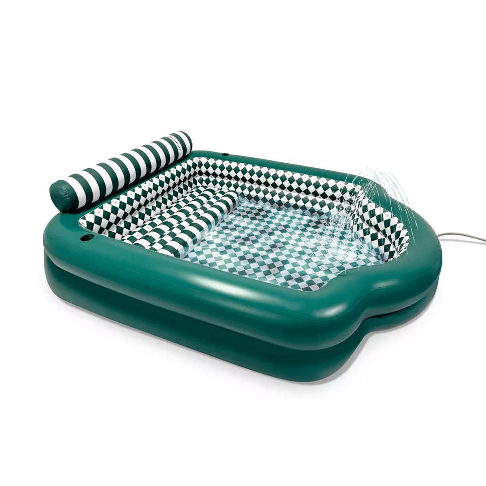 Sprinkler Pool with Bench - Oasis Checkered Tiles