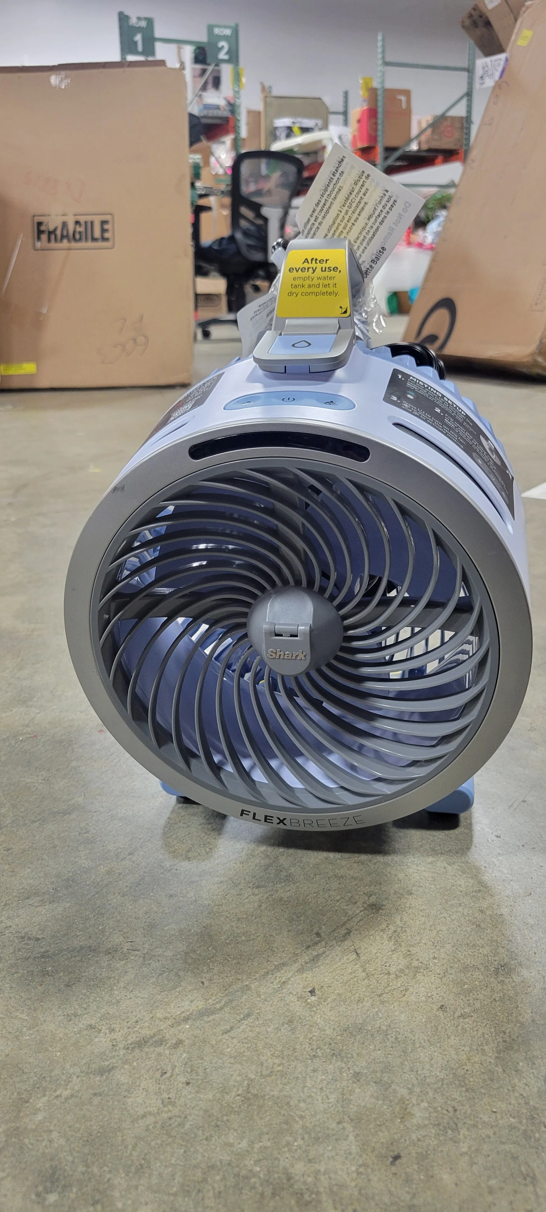 Ultra-powerful portable fan, 5 speeds, 2 bonus modes, & evaporative misting, Glacier - Image 4
