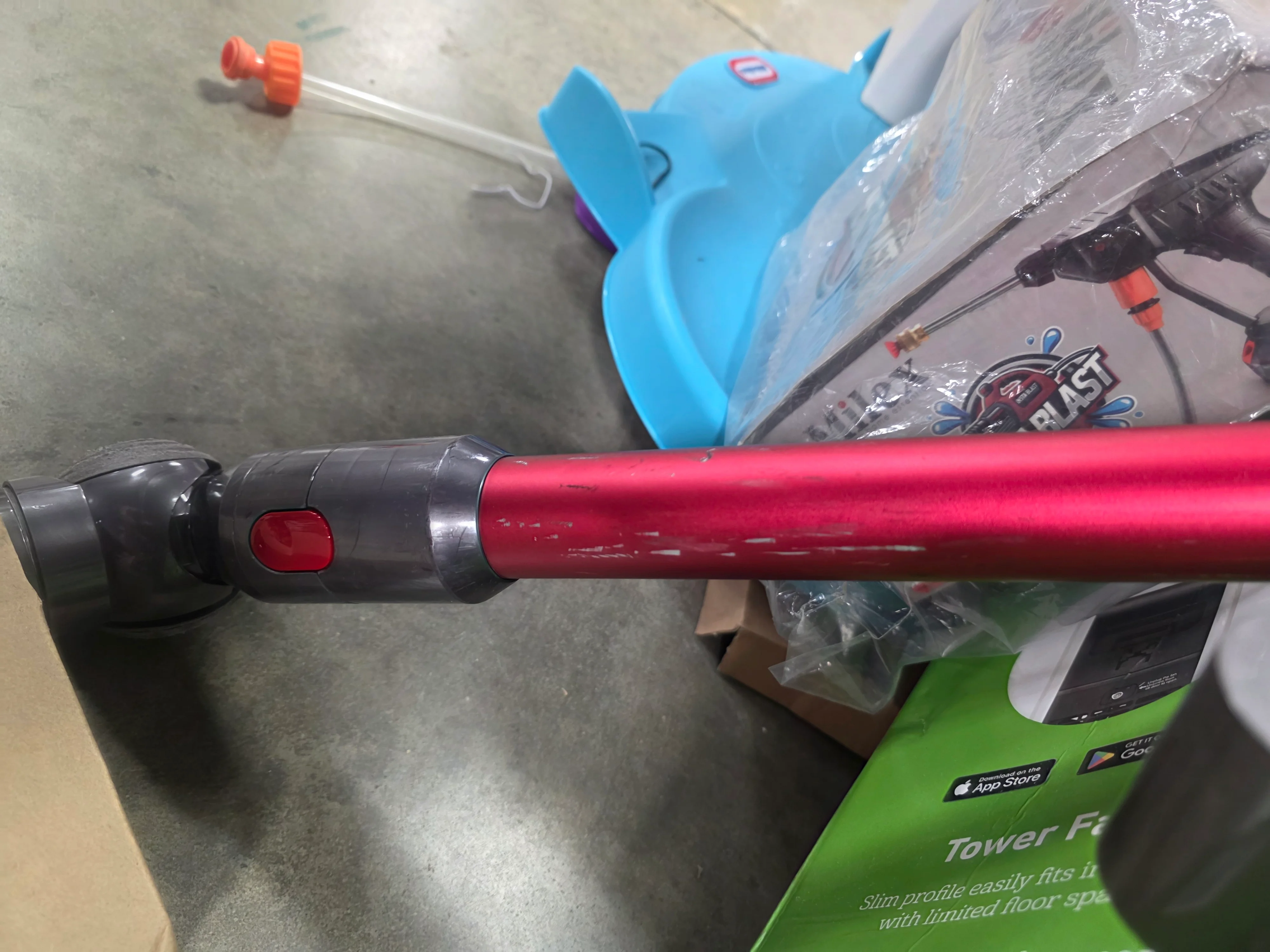 Dyson V8 Origin Cordless Stick Vacuum - Image 6