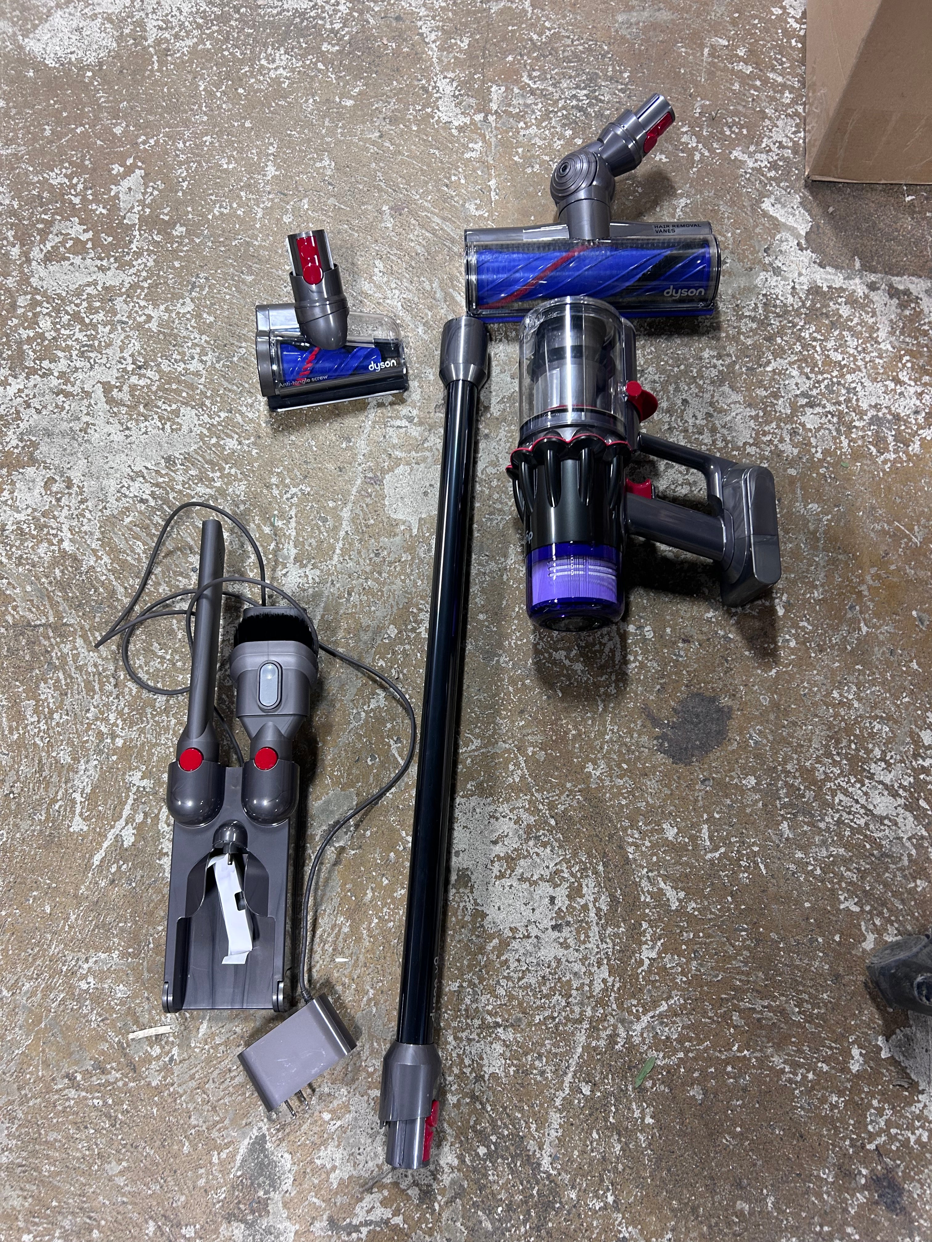 Dyson V9 Motorbar Vacuum Cleaner - Image 10