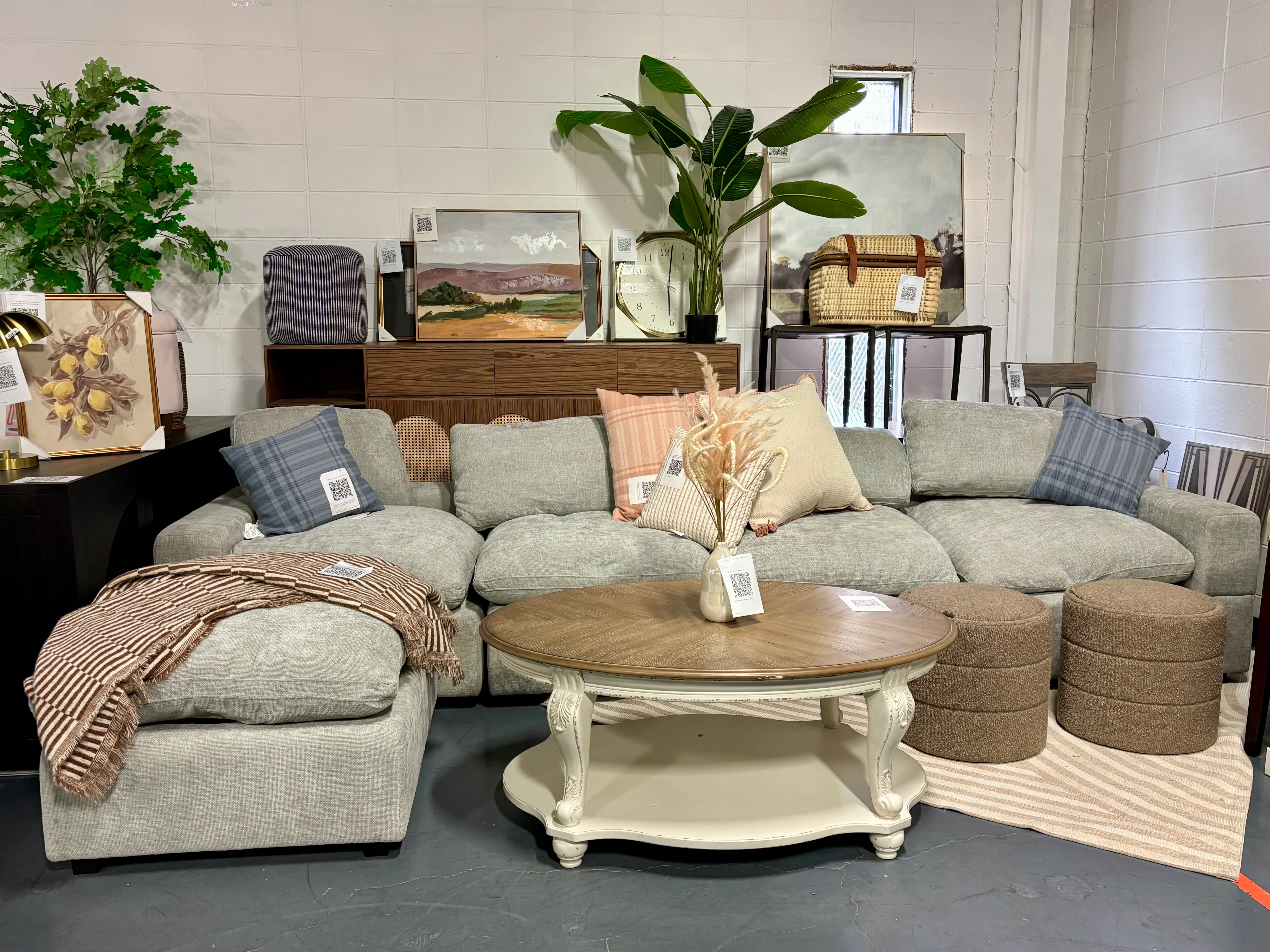 Wilrow Modular Reversible Sectional- SHOWROOM ITEM - Image 2