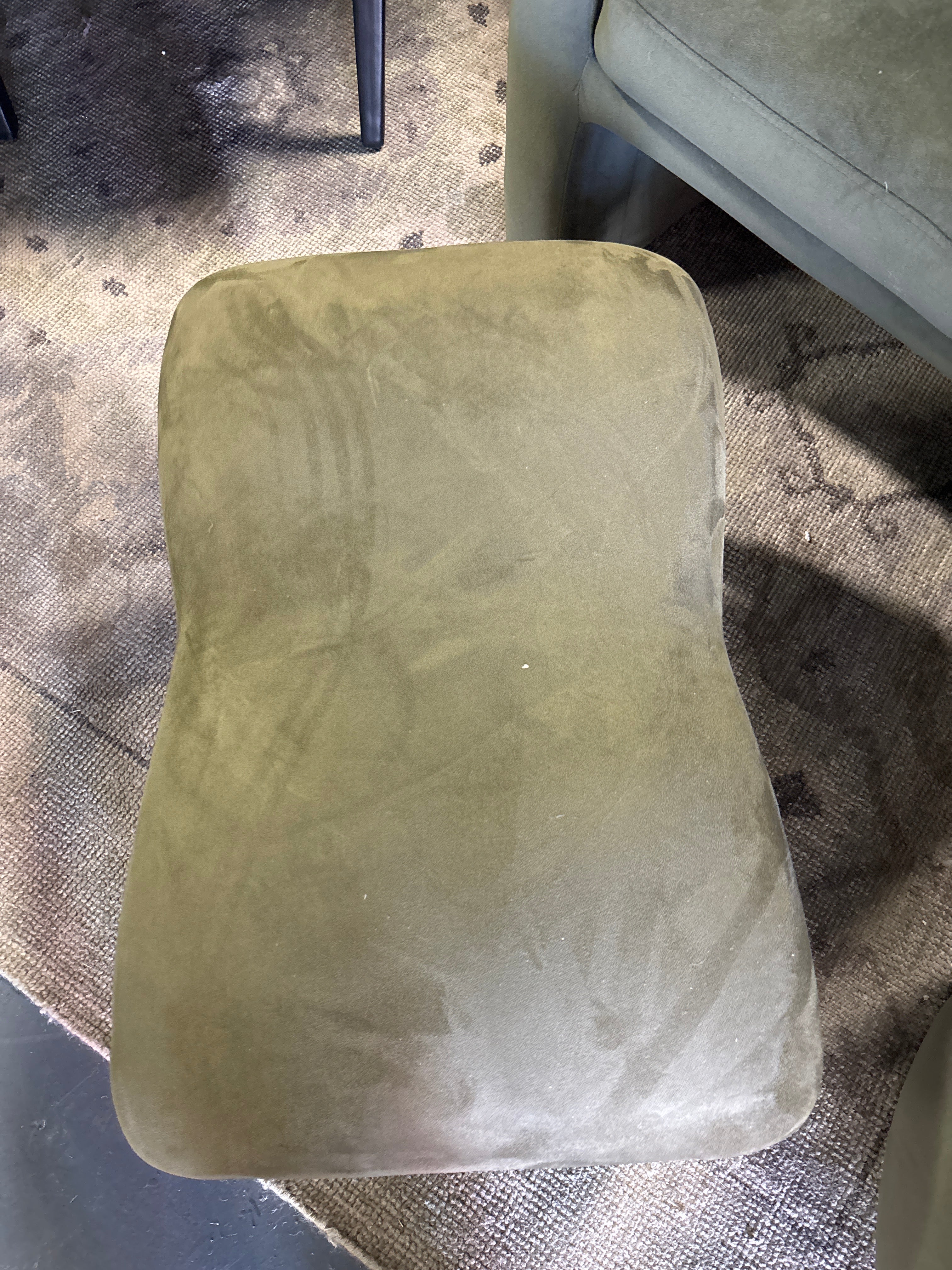 Wood Leg Ottoman Green SHOWROOM ITEM - Image 4